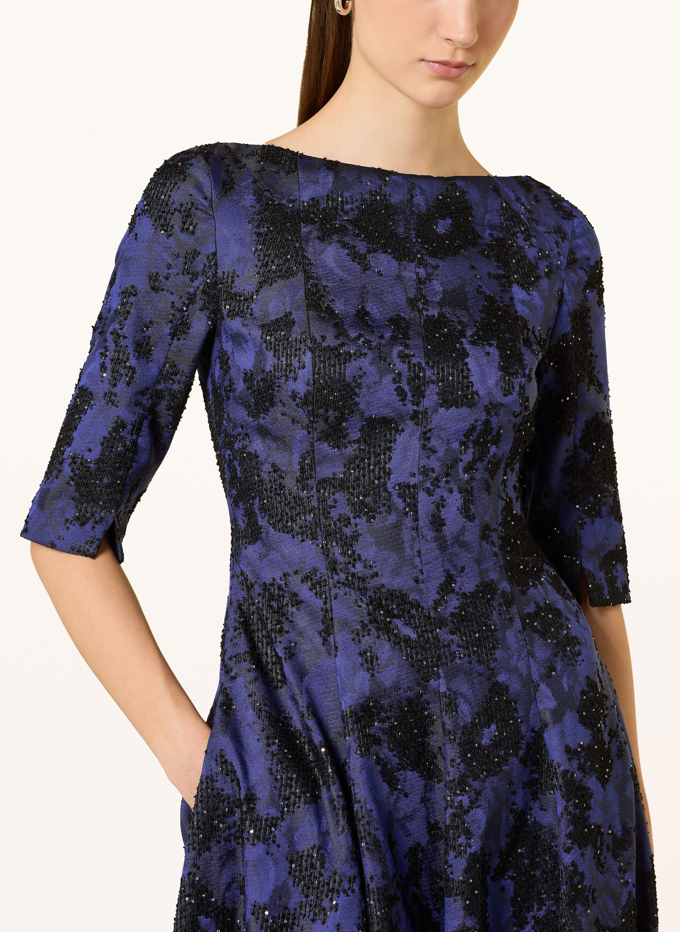 Thumbnail - Talbot Runhof Cocktailkleid Mit 3/4-Arm Und Pailletten blau