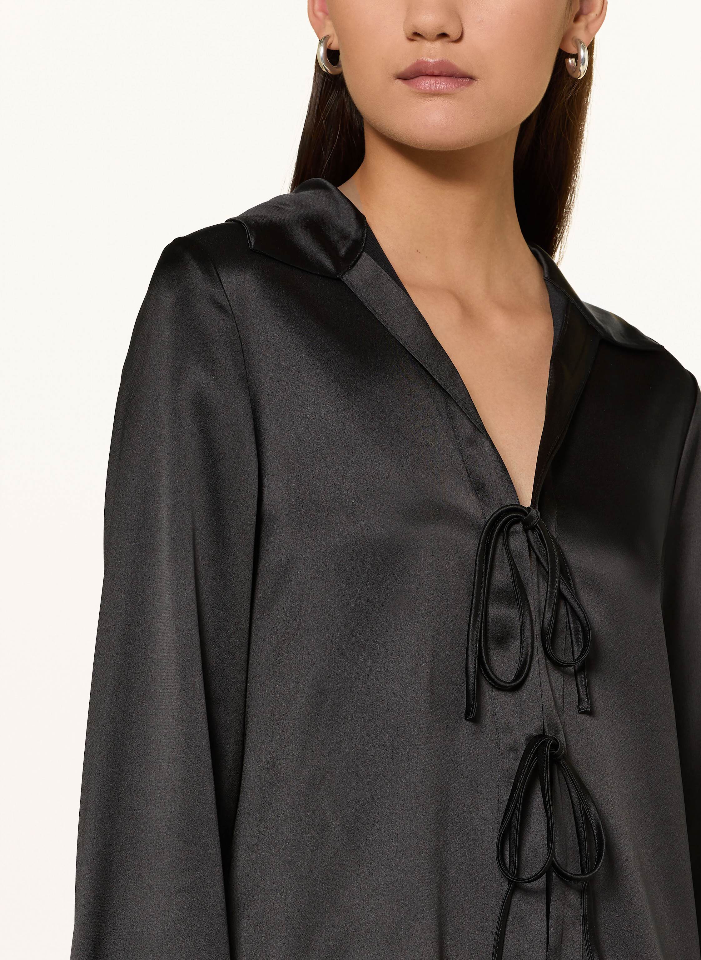 Thumbnail - Ladneri Satinbluse schwarz