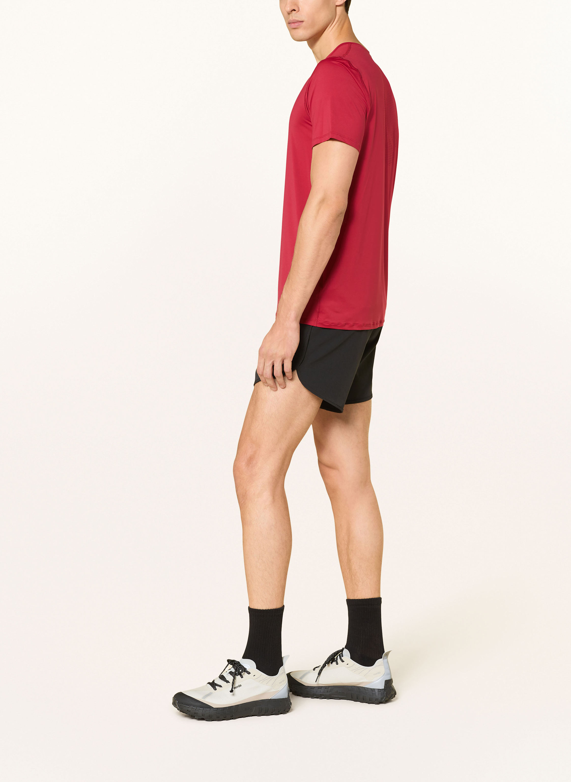 Thumbnail - District Vision 2-In-1-Laufshorts Training 5“ schwarz