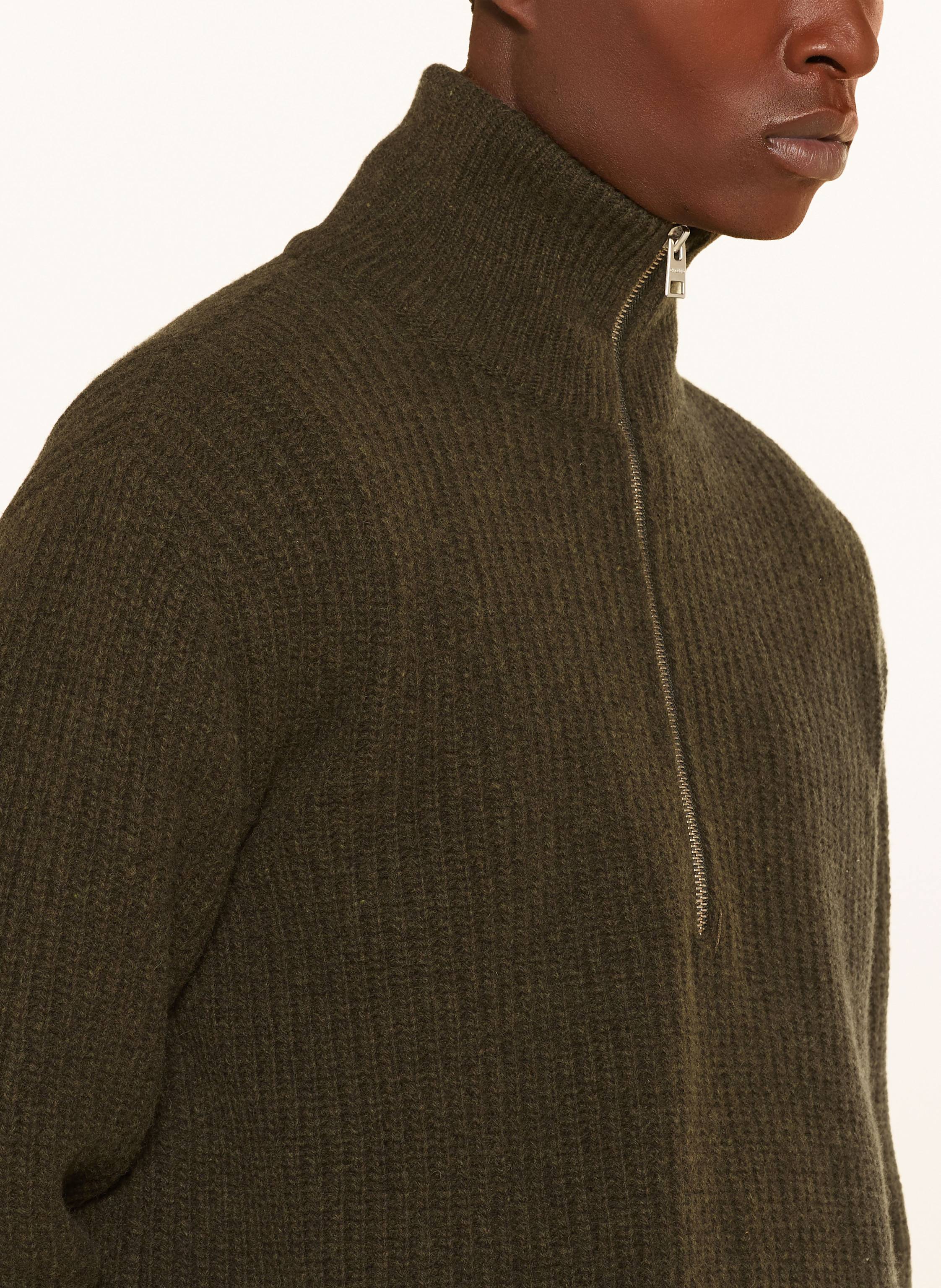 Thumbnail - Closed Troyer braun