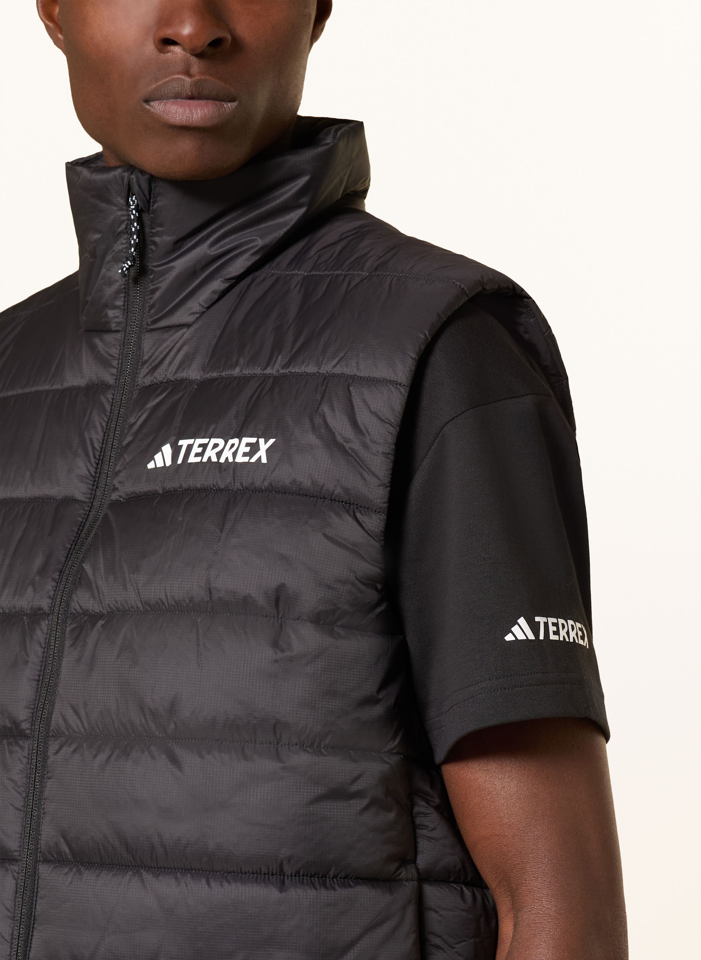 Thumbnail - Adidas Terrex Terrex Multi Essentials Climawarm Gefütterte Weste. schwarz