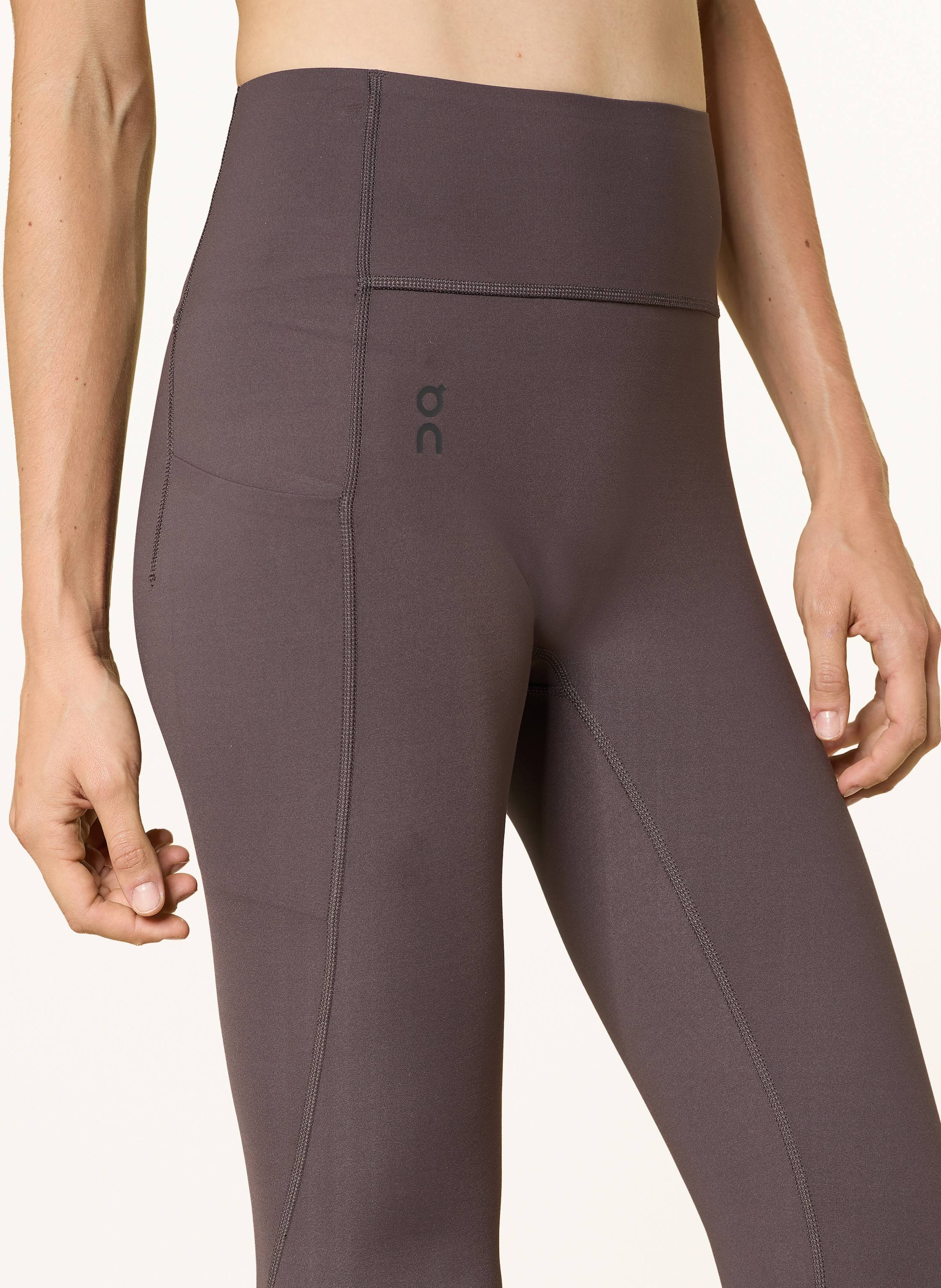 Thumbnail - On Tights Studio braun