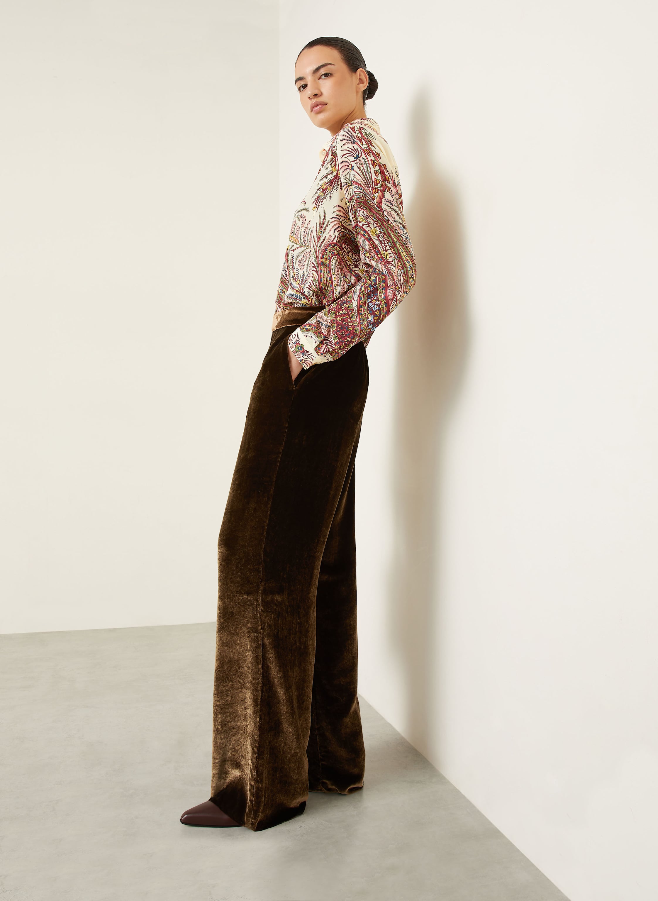 Thumbnail - Etro Samthose braun