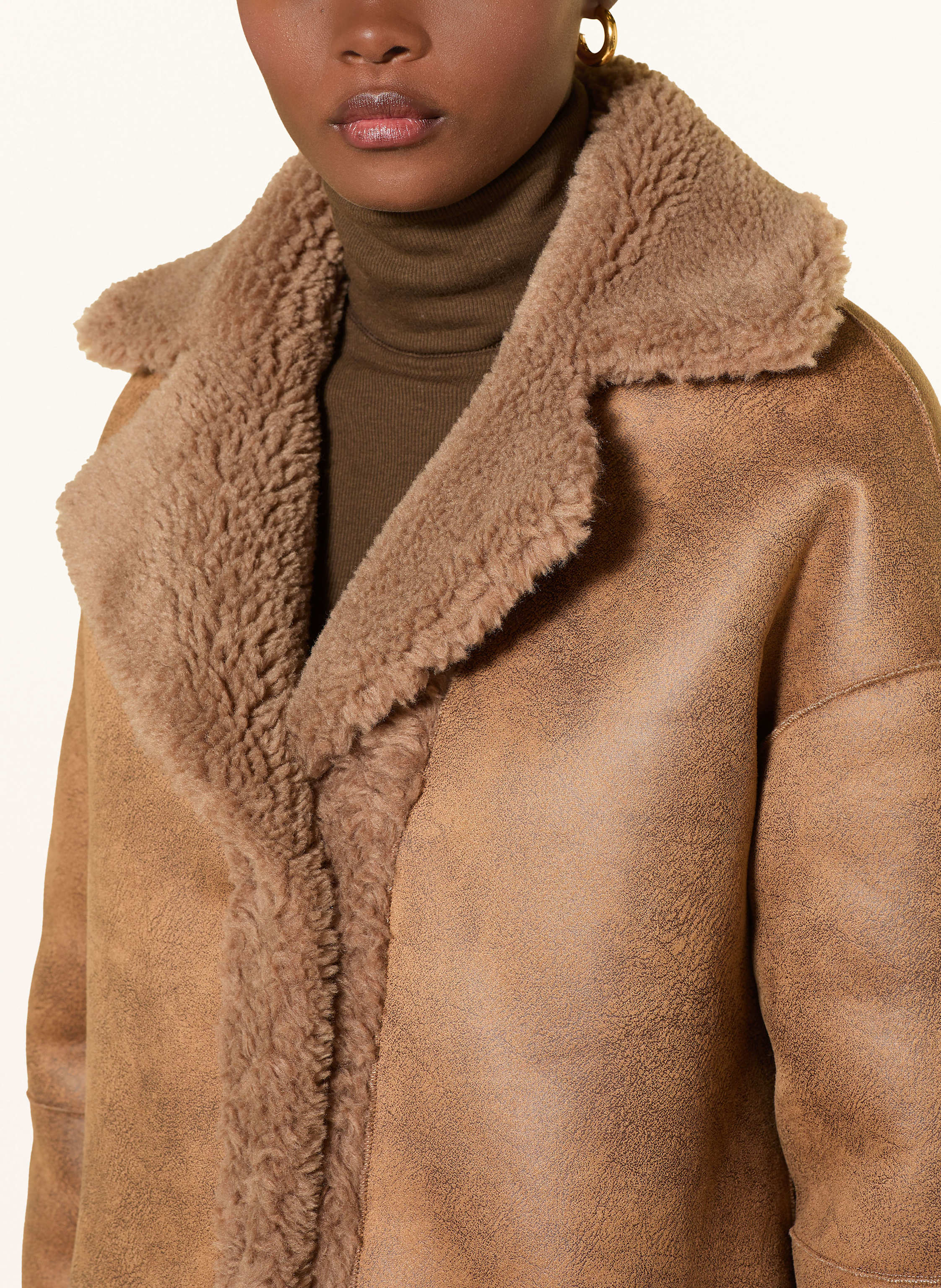 Thumbnail - Mrs & Hugs Teddyfell-Mantel beige