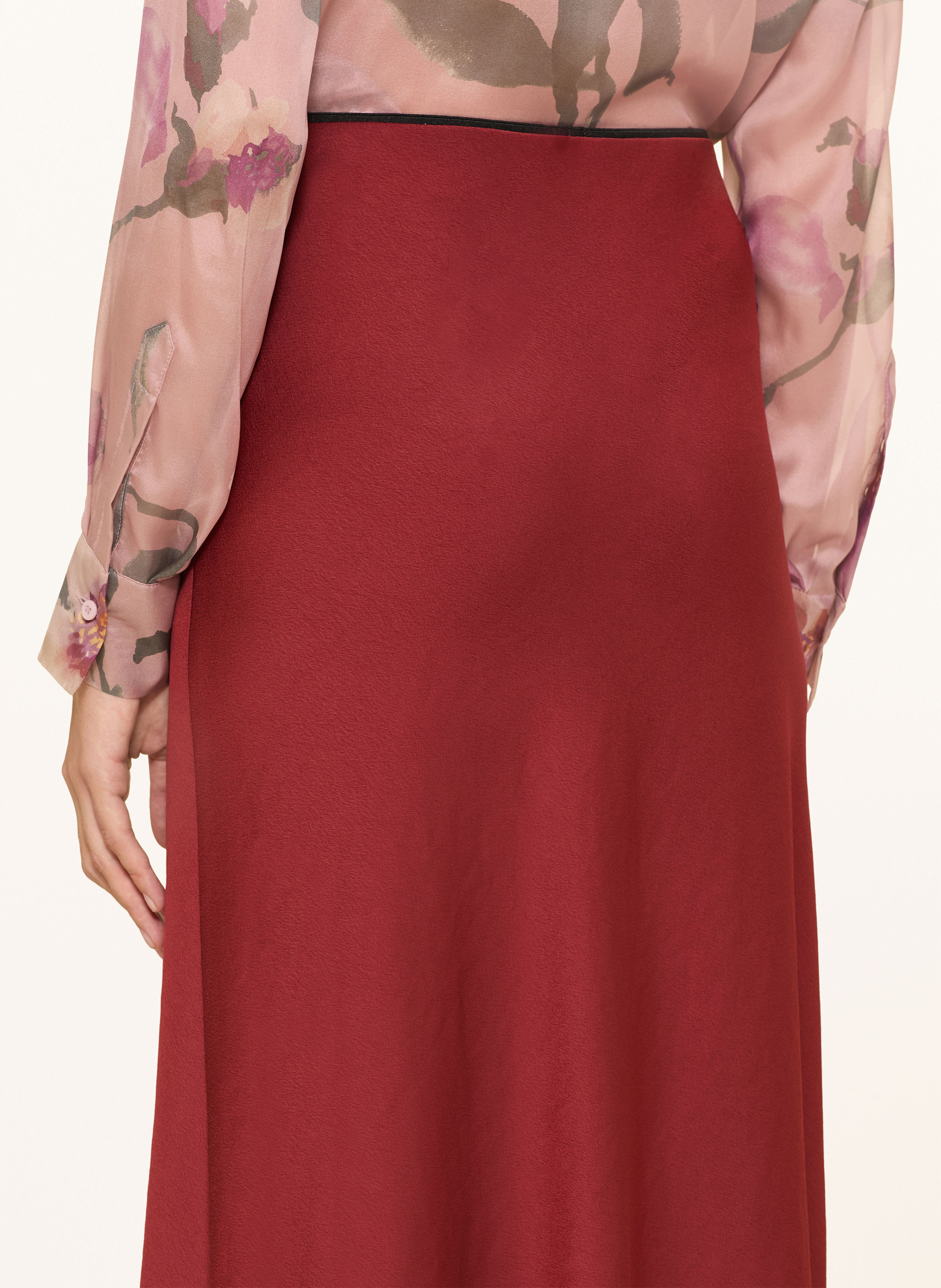 Thumbnail - Luisa Cerano Satinrock rot