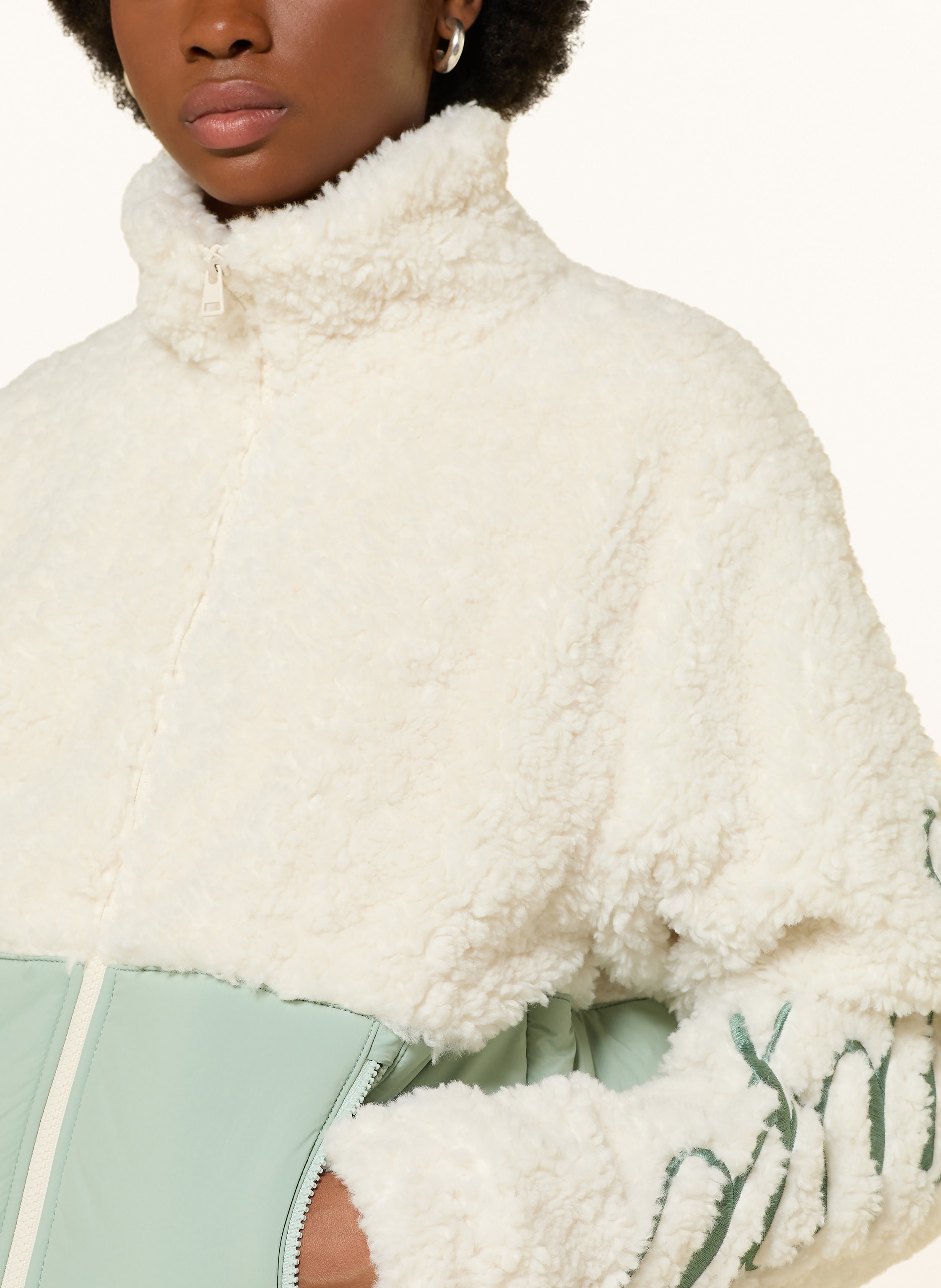 Thumbnail - Hugo Jacke Fulver Im Materialmix Mit Teddyfell beige