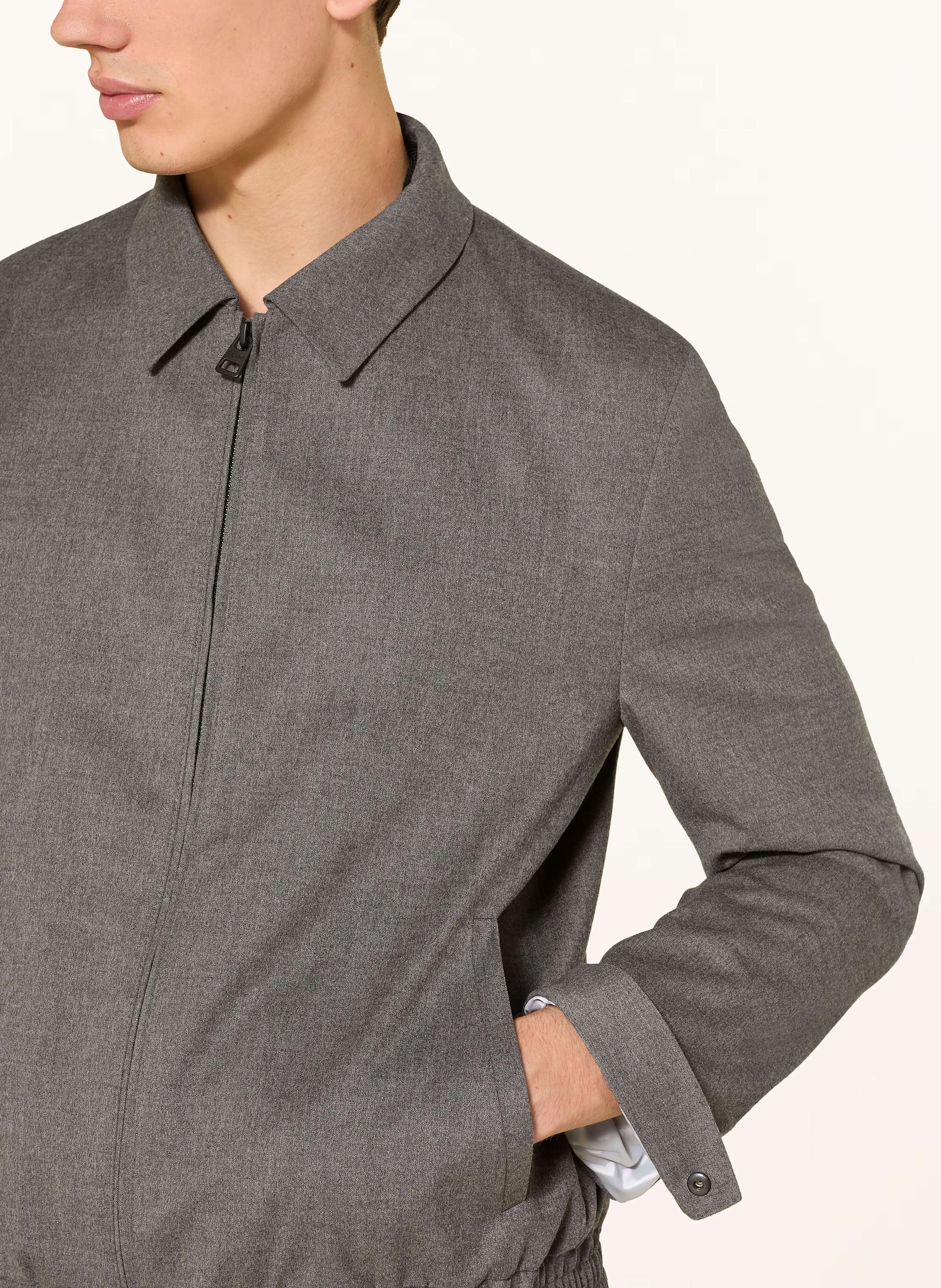 Thumbnail - Hugo Jacke Hellys grau