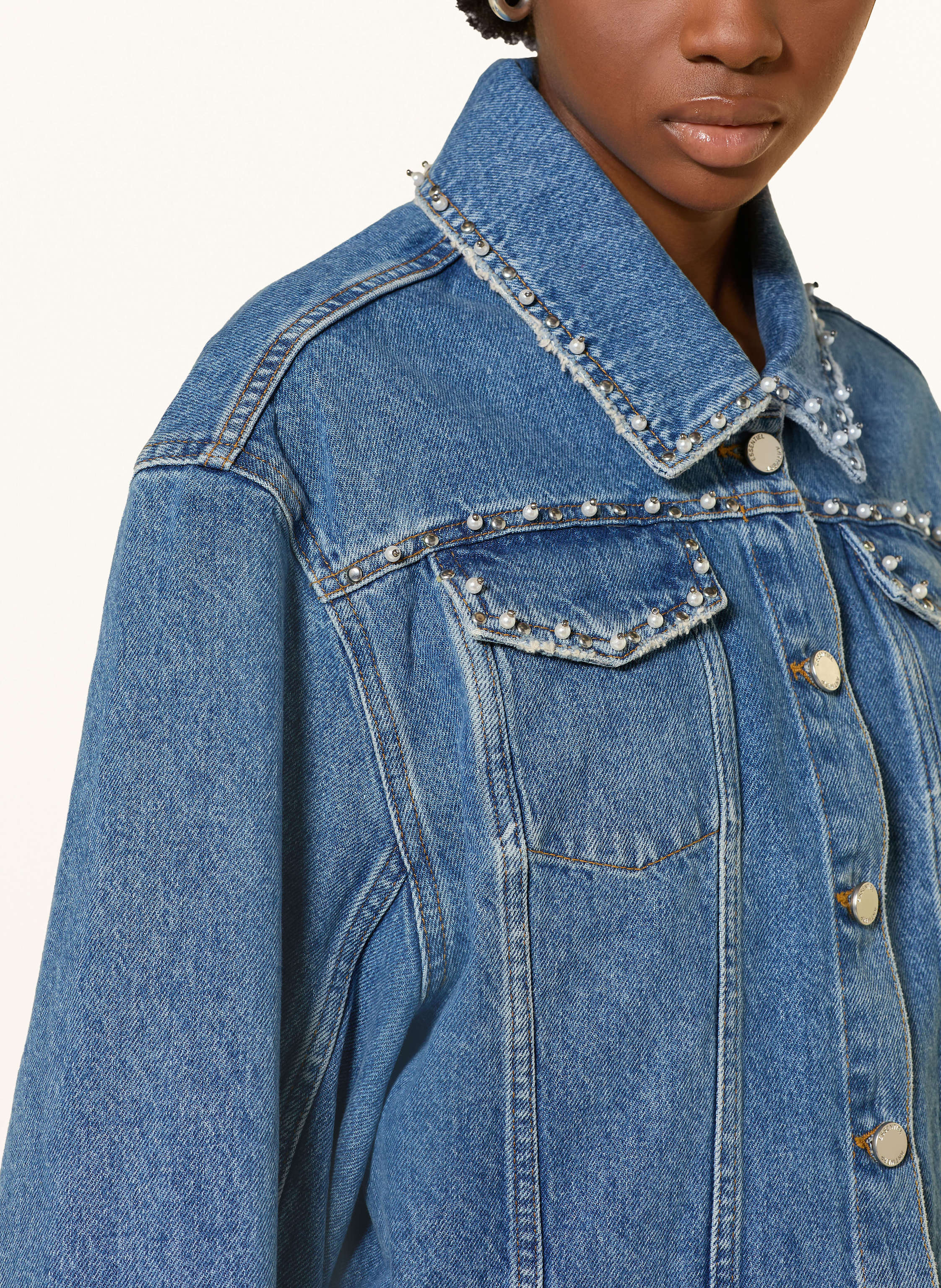 Thumbnail - Essentiel Antwerp Jeansjacke Idolized Mit Nieten blau