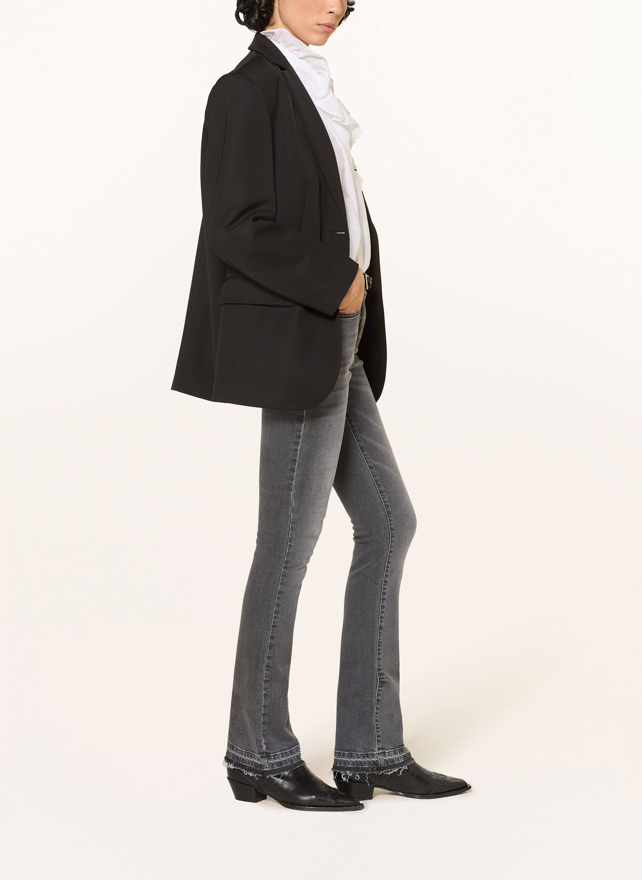 Thumbnail - Pamela Henson Flared Jeans grau