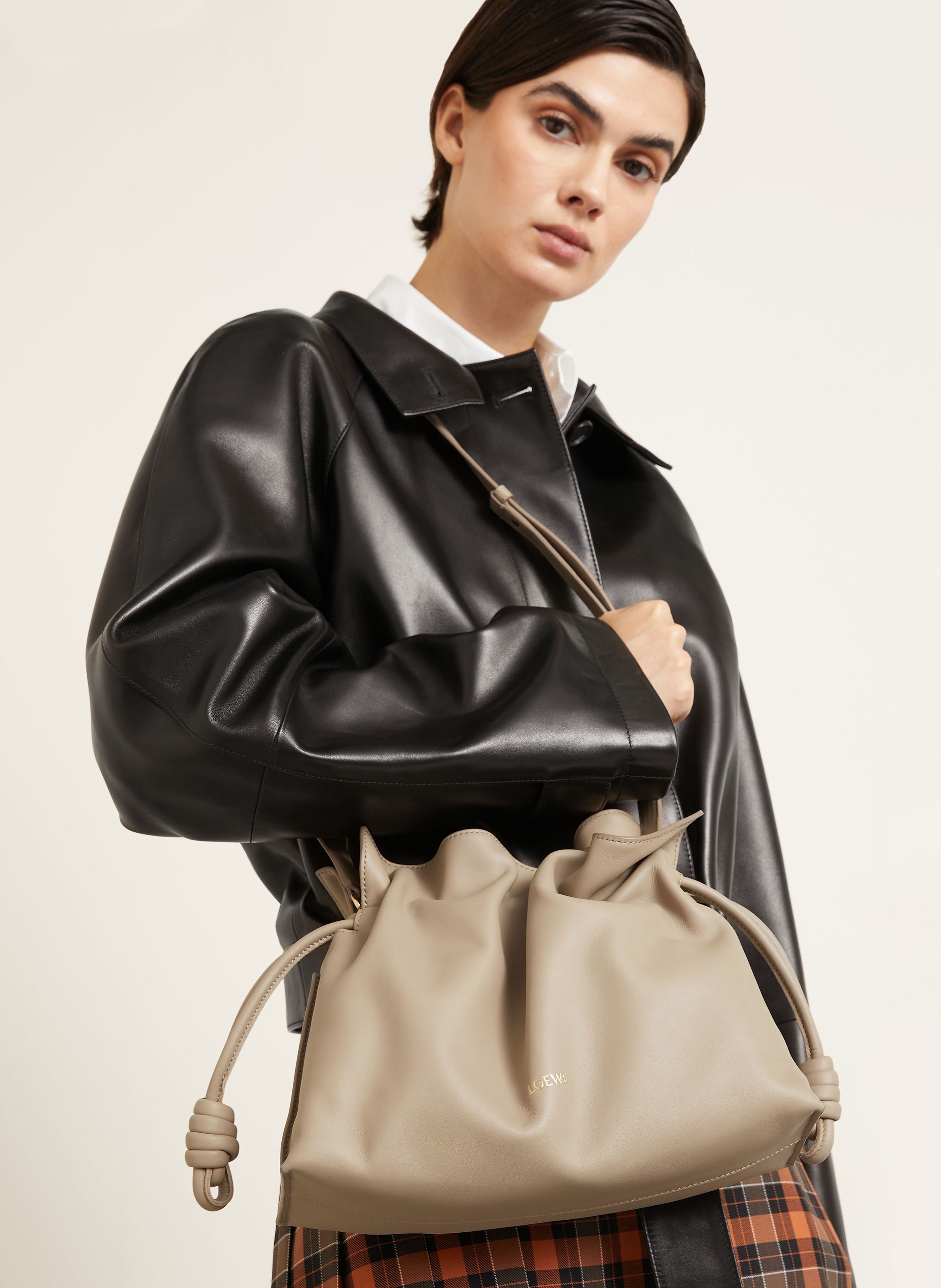 Thumbnail - Loewe Umhängetasche Flamenco Medium beige