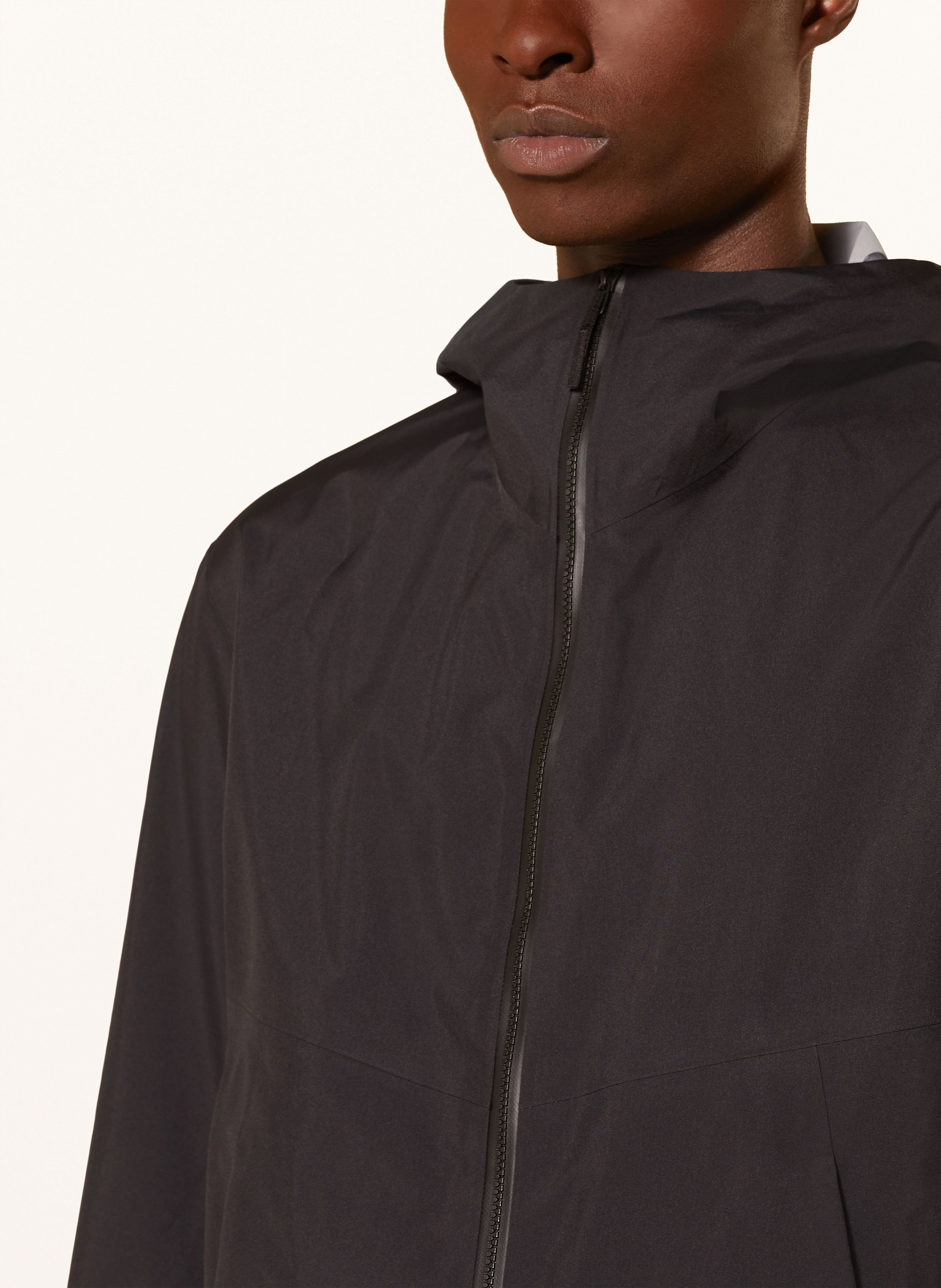 Thumbnail - Veilance Regenjacke Arris schwarz