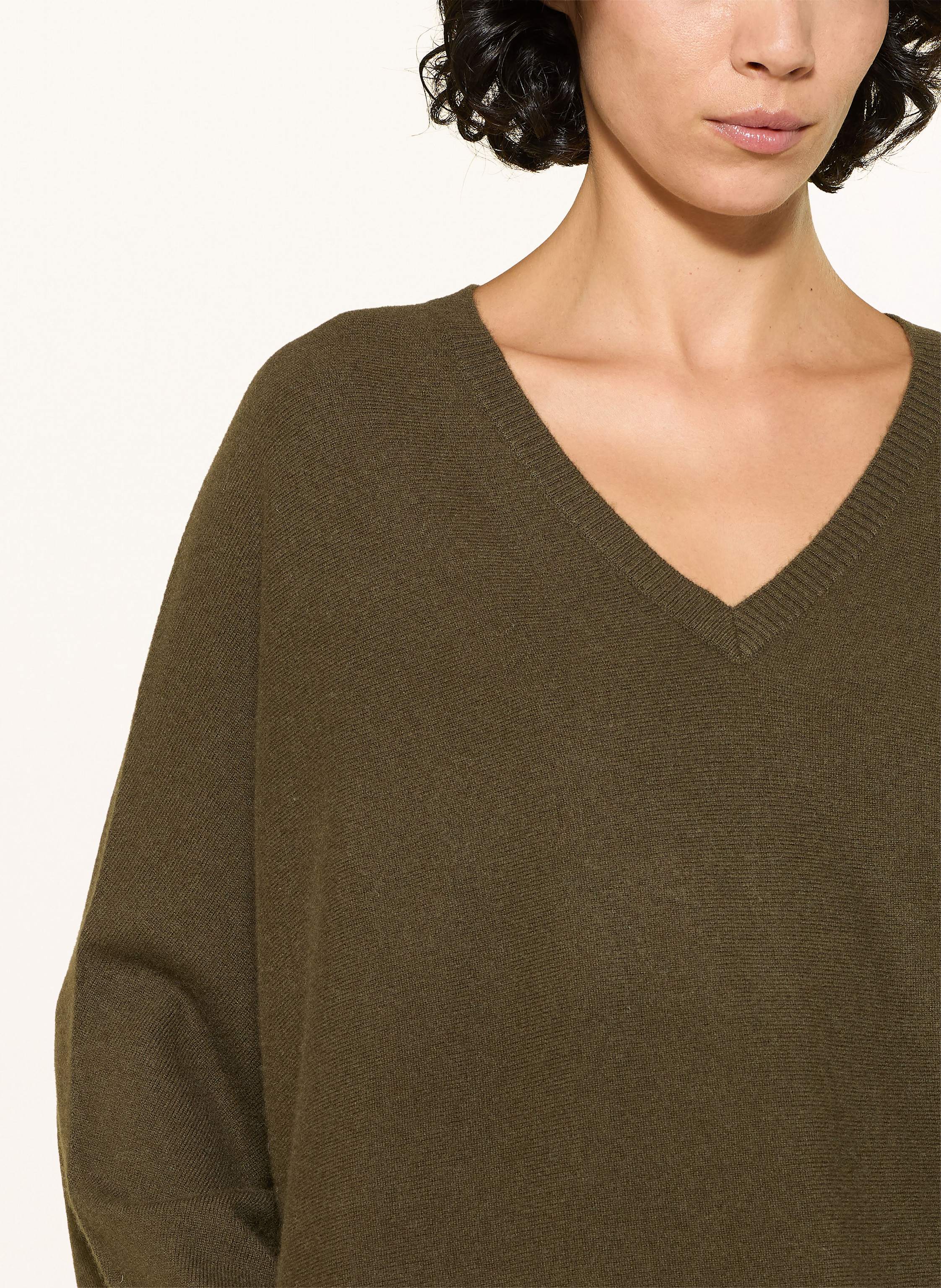 Thumbnail - Herzen's Angelegenheit Cashmere-Poncho gruen