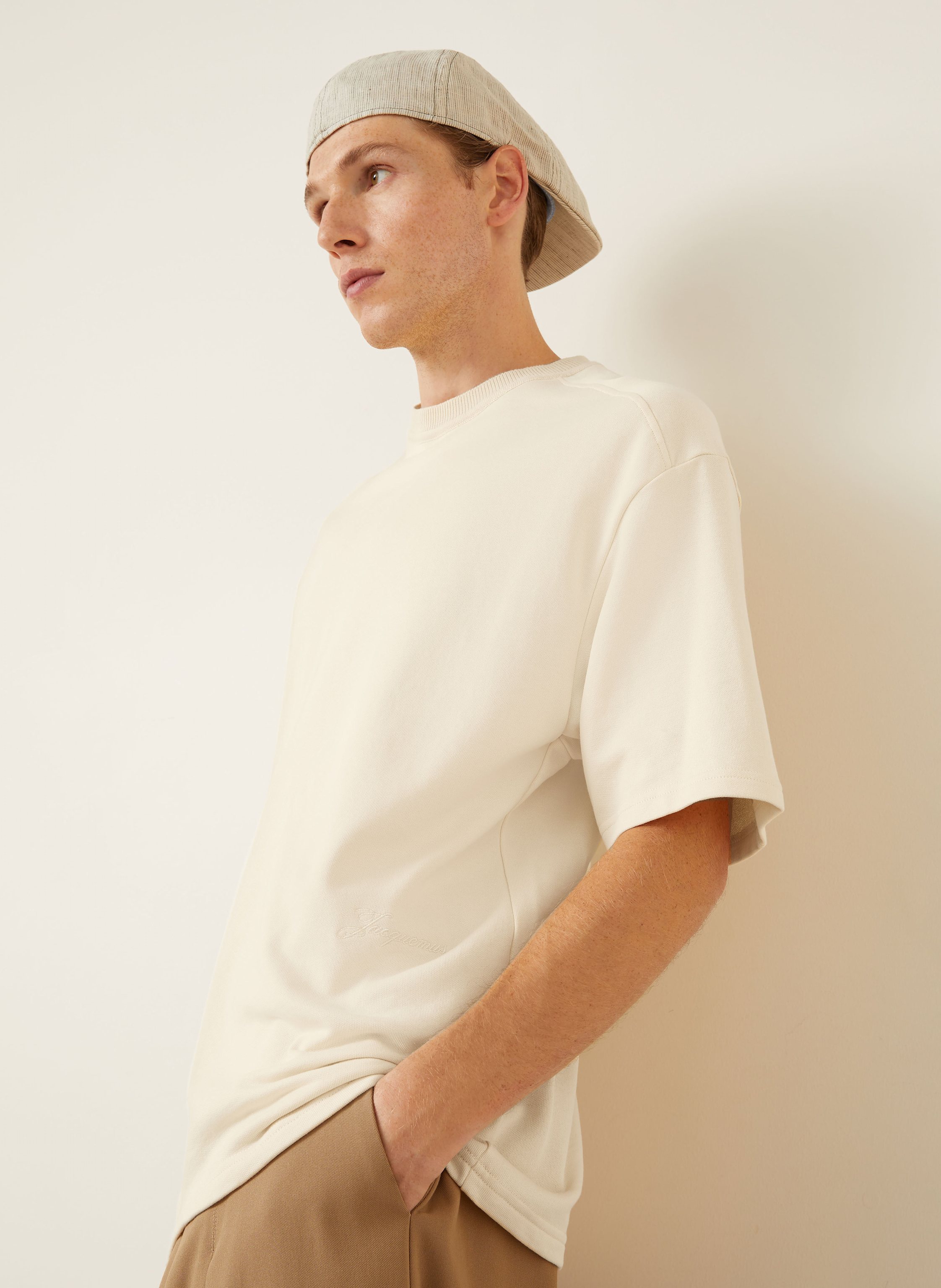 Thumbnail - Jacquemus Sweatshirt Le Tshirt Fino Mc beige