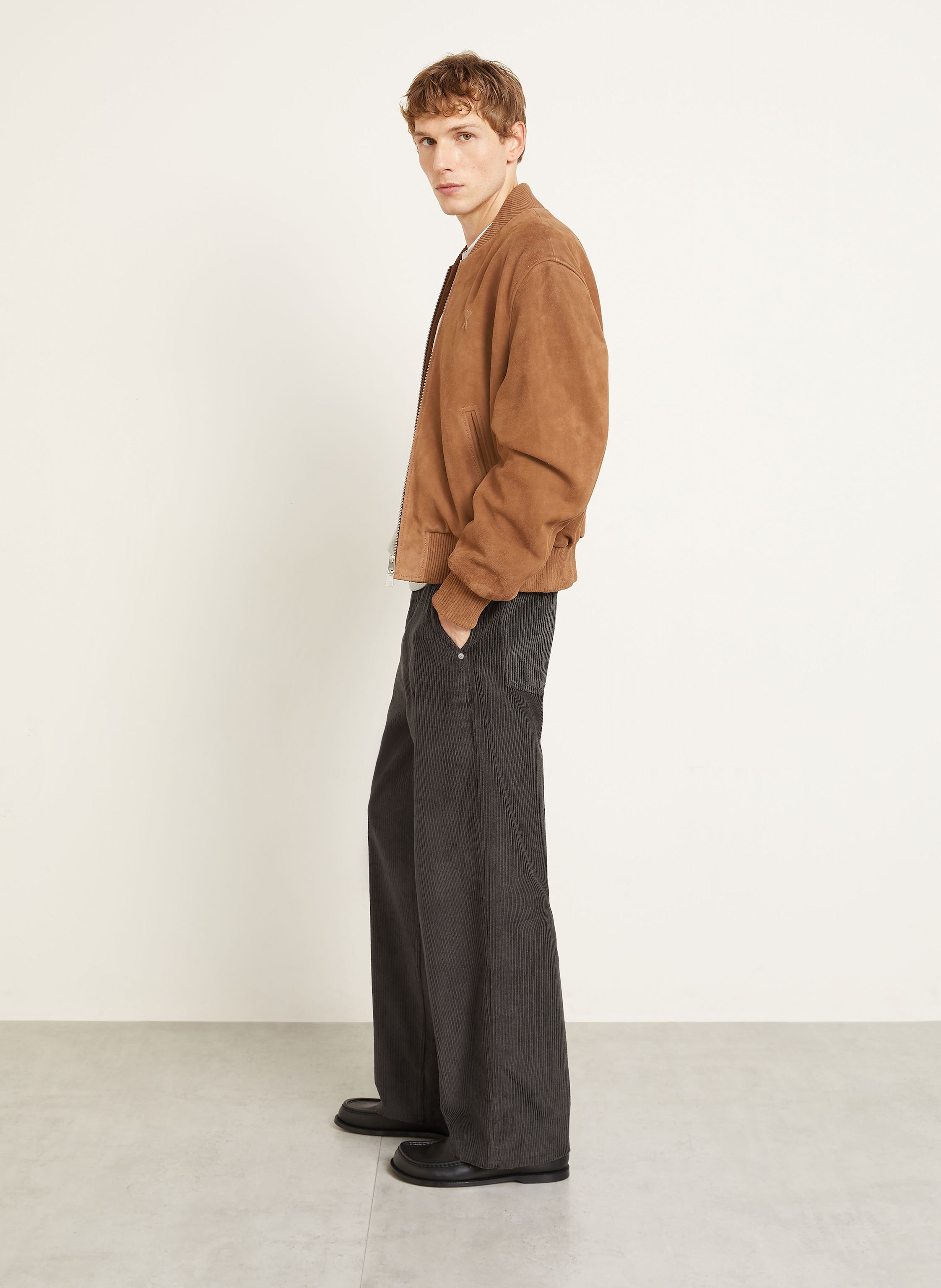 Thumbnail - Ami Paris Cordhose Regular Fit grau