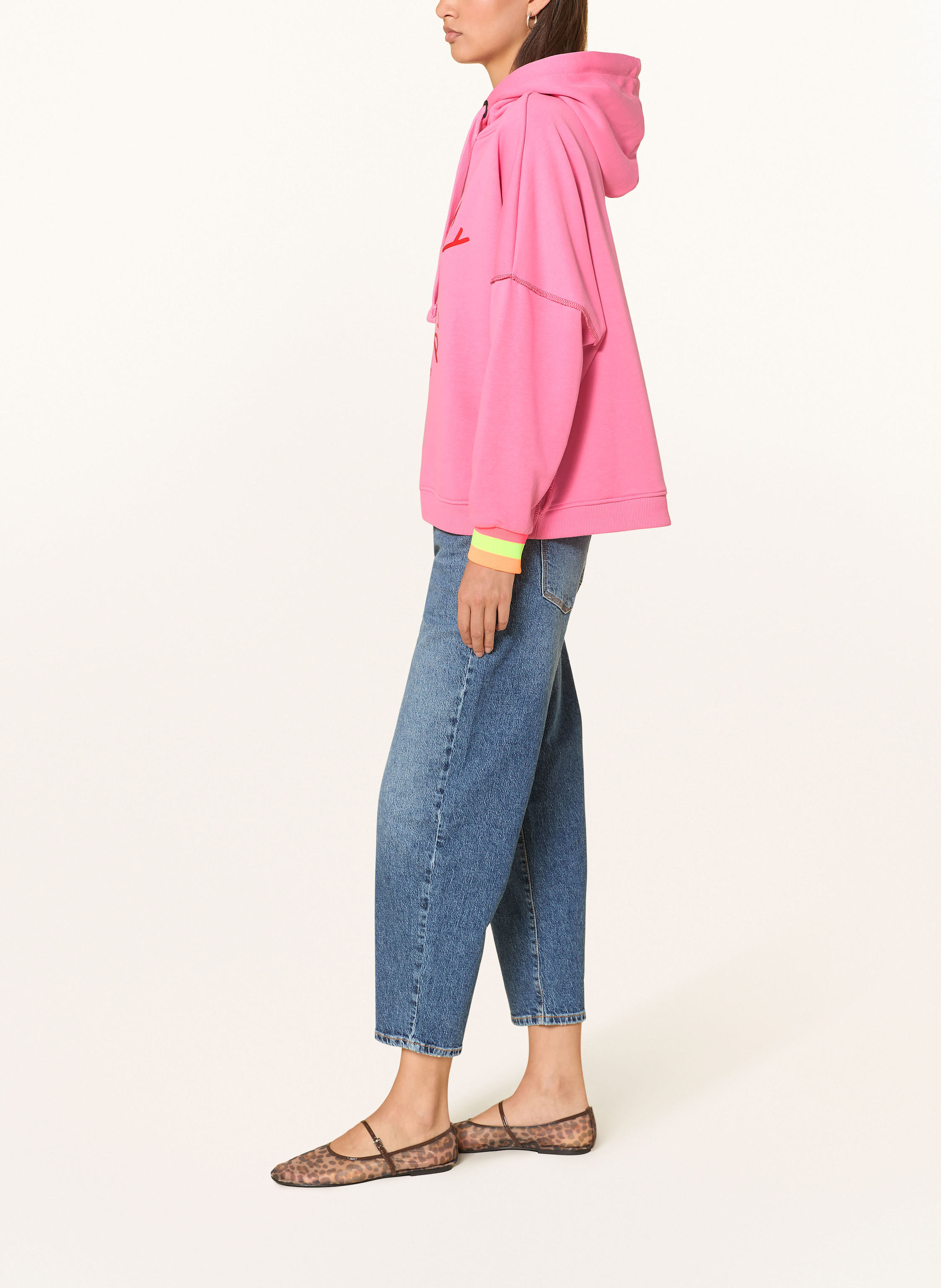 Thumbnail - Miss Goodlife Hoodie Mit Schmucksteinen rosa