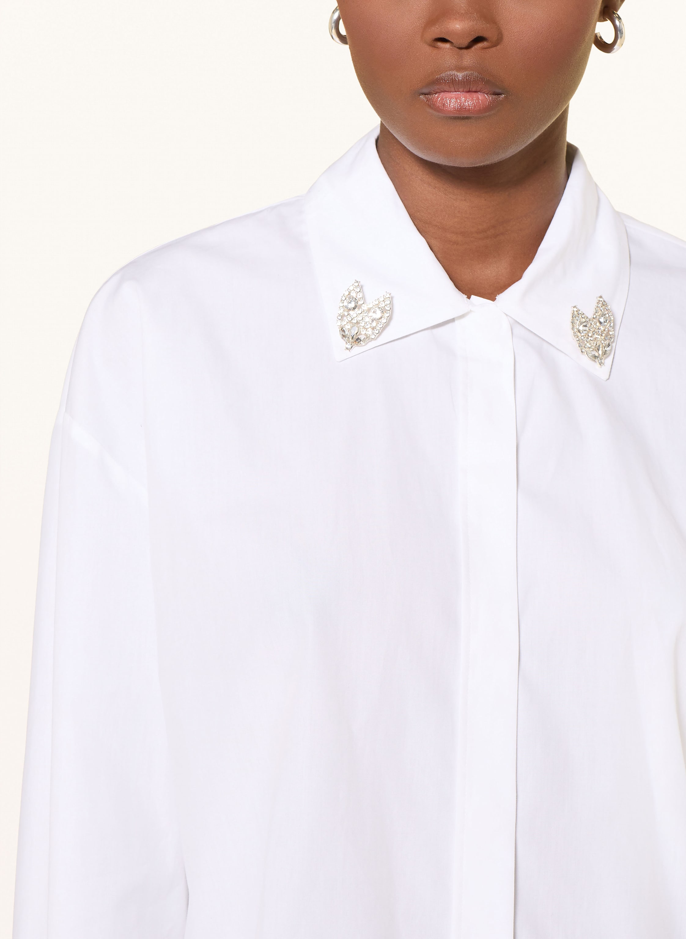 Thumbnail - Maje Hemdbluse Mit Schmucksteinen weiss