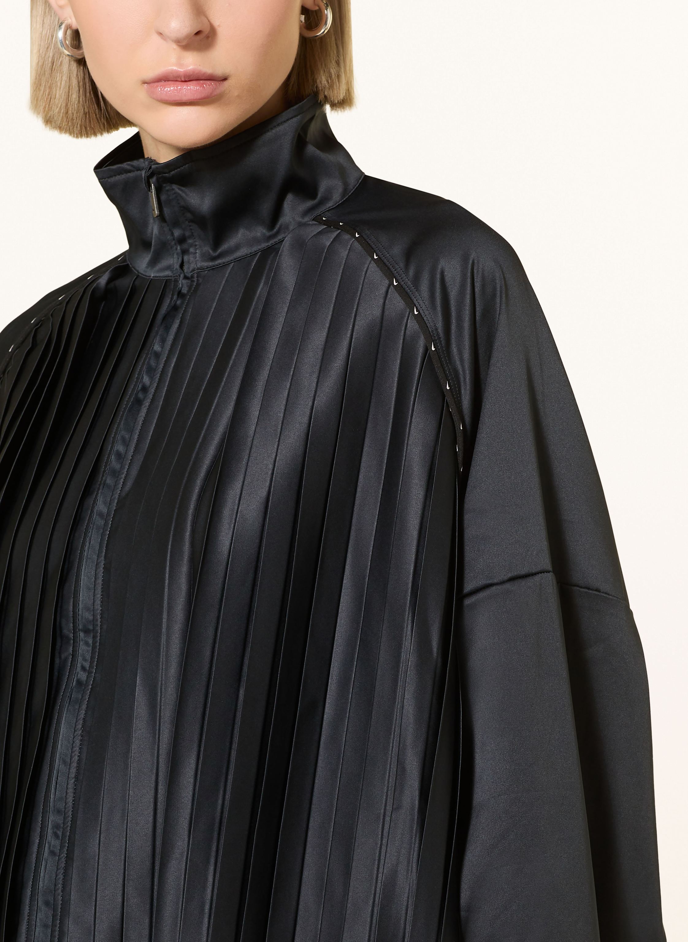 Thumbnail - Nike Oversized-Trainingsjacke Sportswear Collection Mit Plissees schwarz