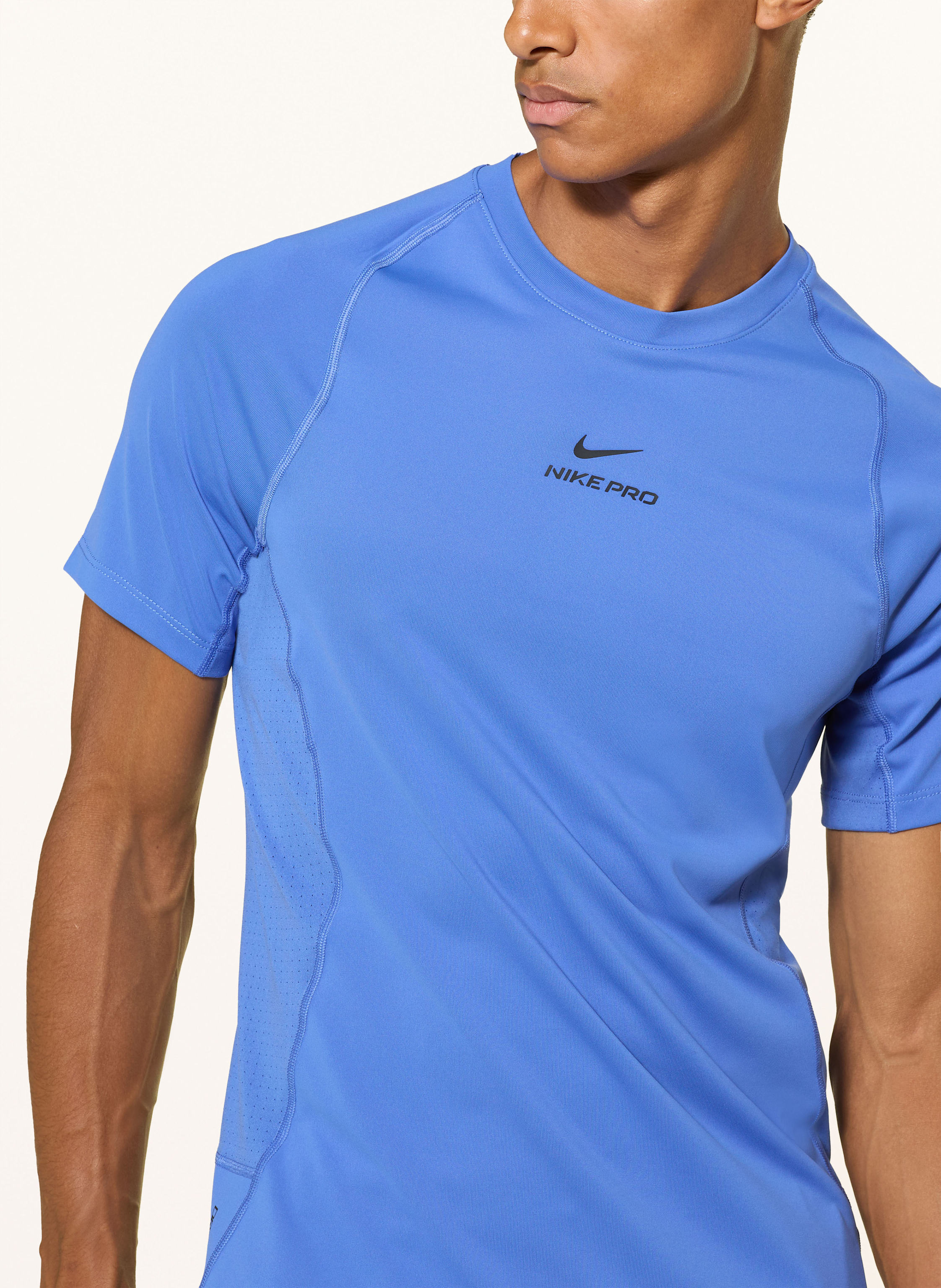 Thumbnail - Nike T-Shirt Pro blau