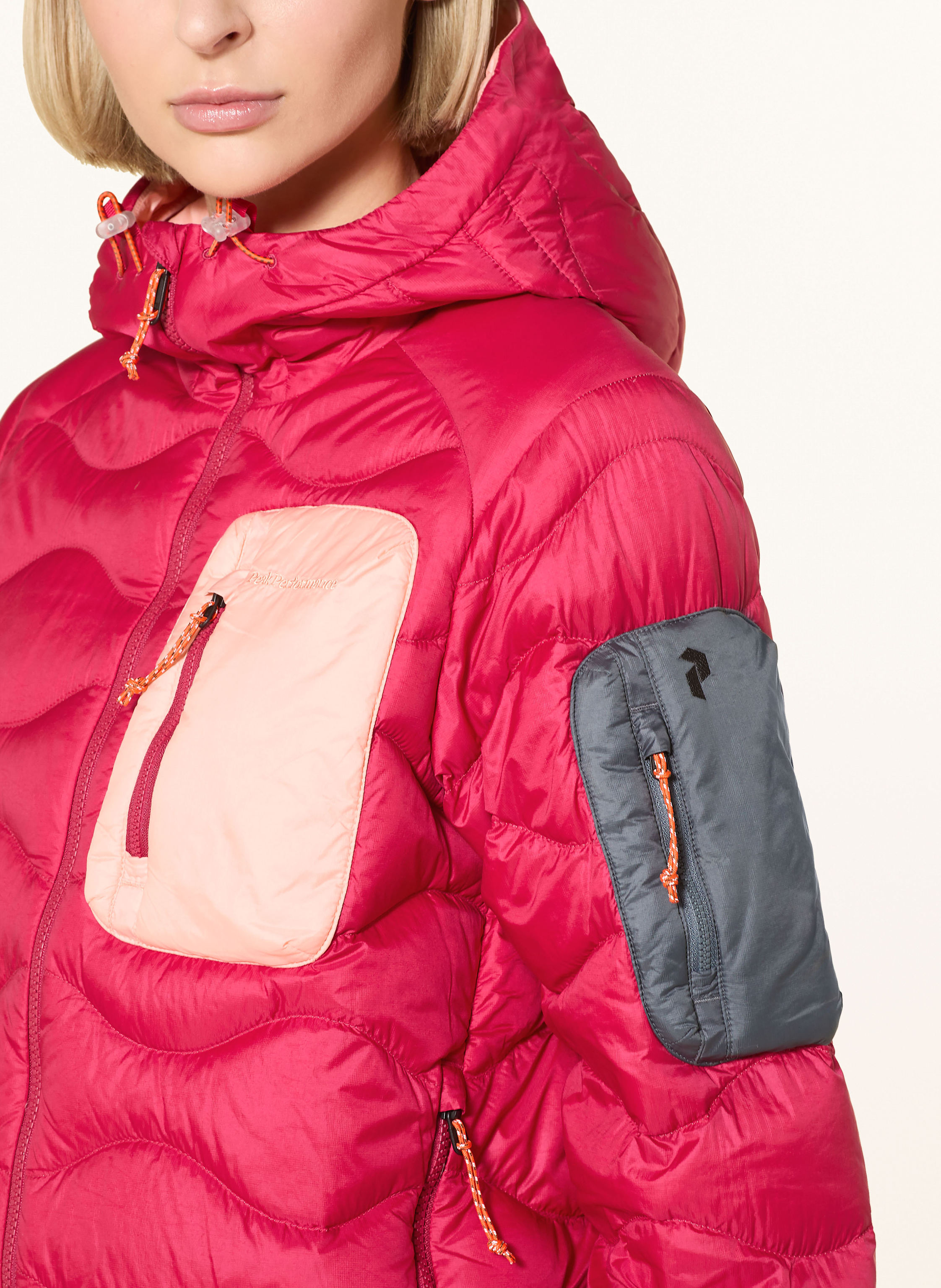 Thumbnail - Peak Performance Daunenjacke rot