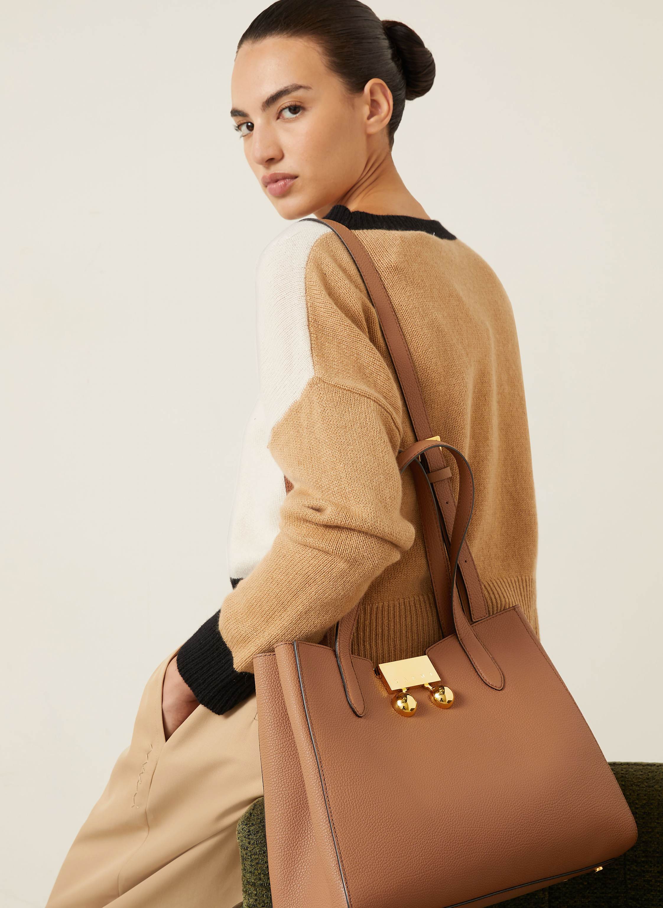 Thumbnail - Marni Handtasche Trunkaroo Small braun