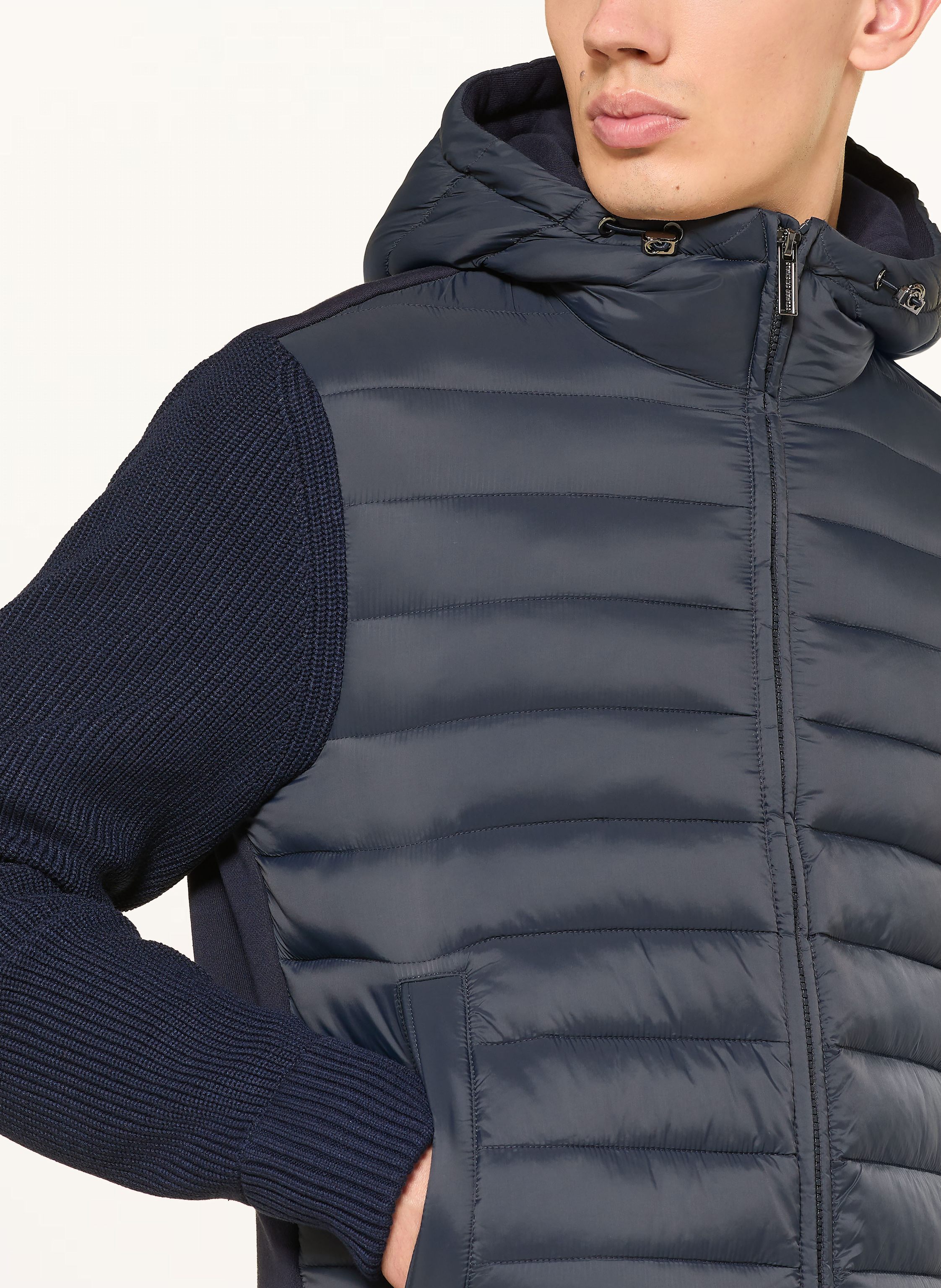 Thumbnail - Colmar Steppjacke Im Materialmix blau