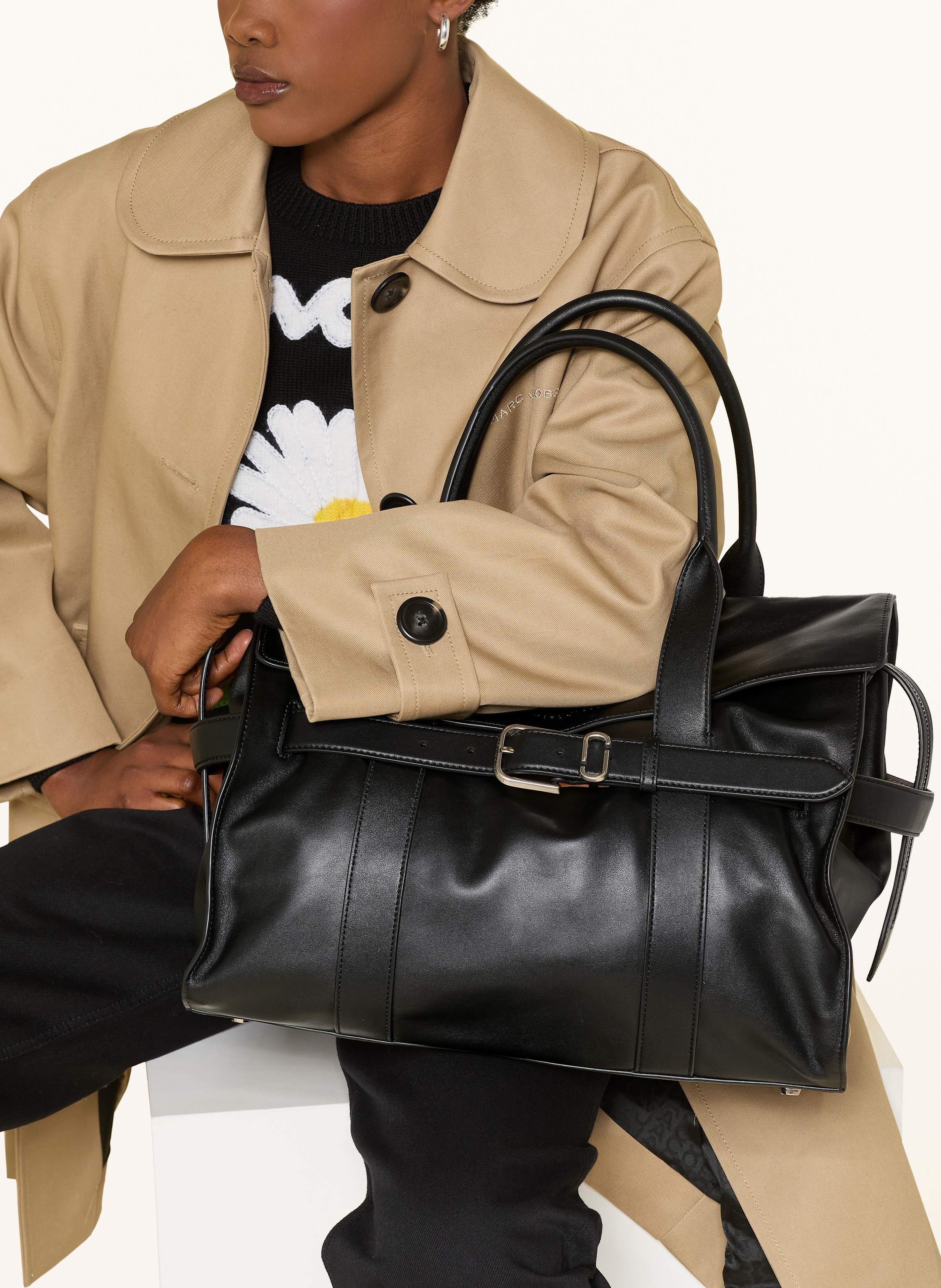 Thumbnail - Marc Jacobs Handtasche The Dakota Tote Ueb Belted schwarz