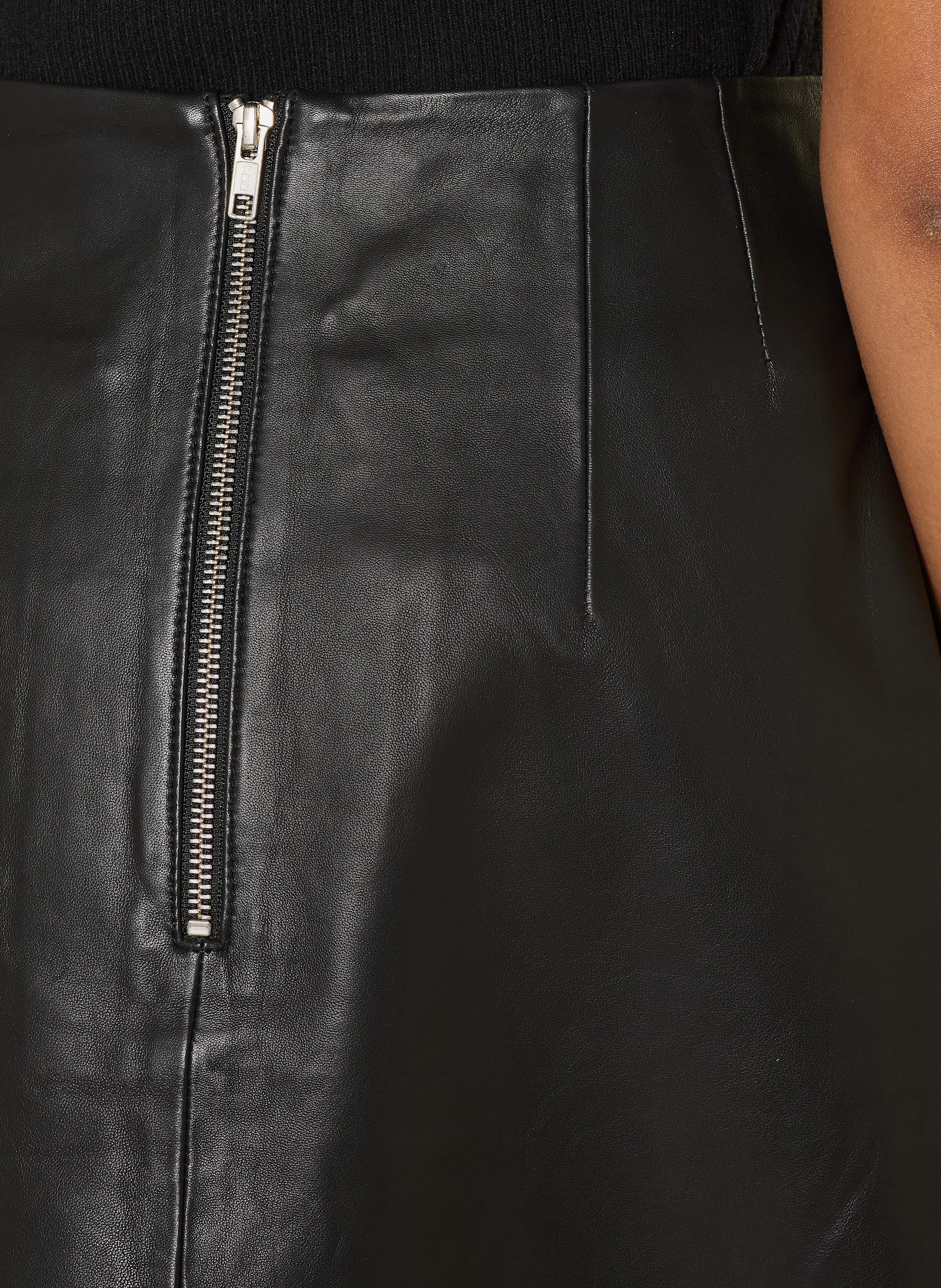 Thumbnail - Part Two Lederrock schwarz