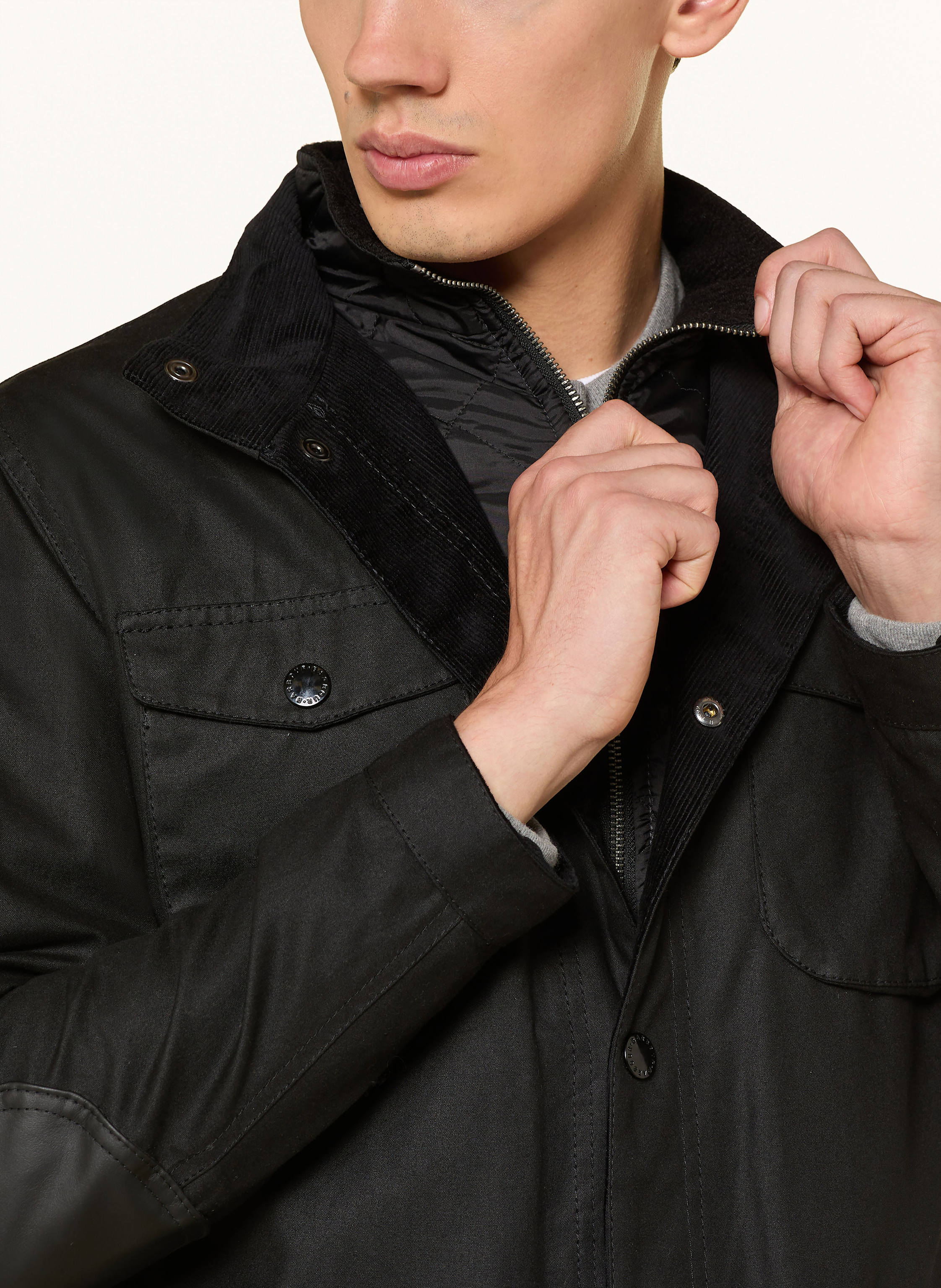 Thumbnail - Barbour Fieldjacket Ogston Wax schwarz