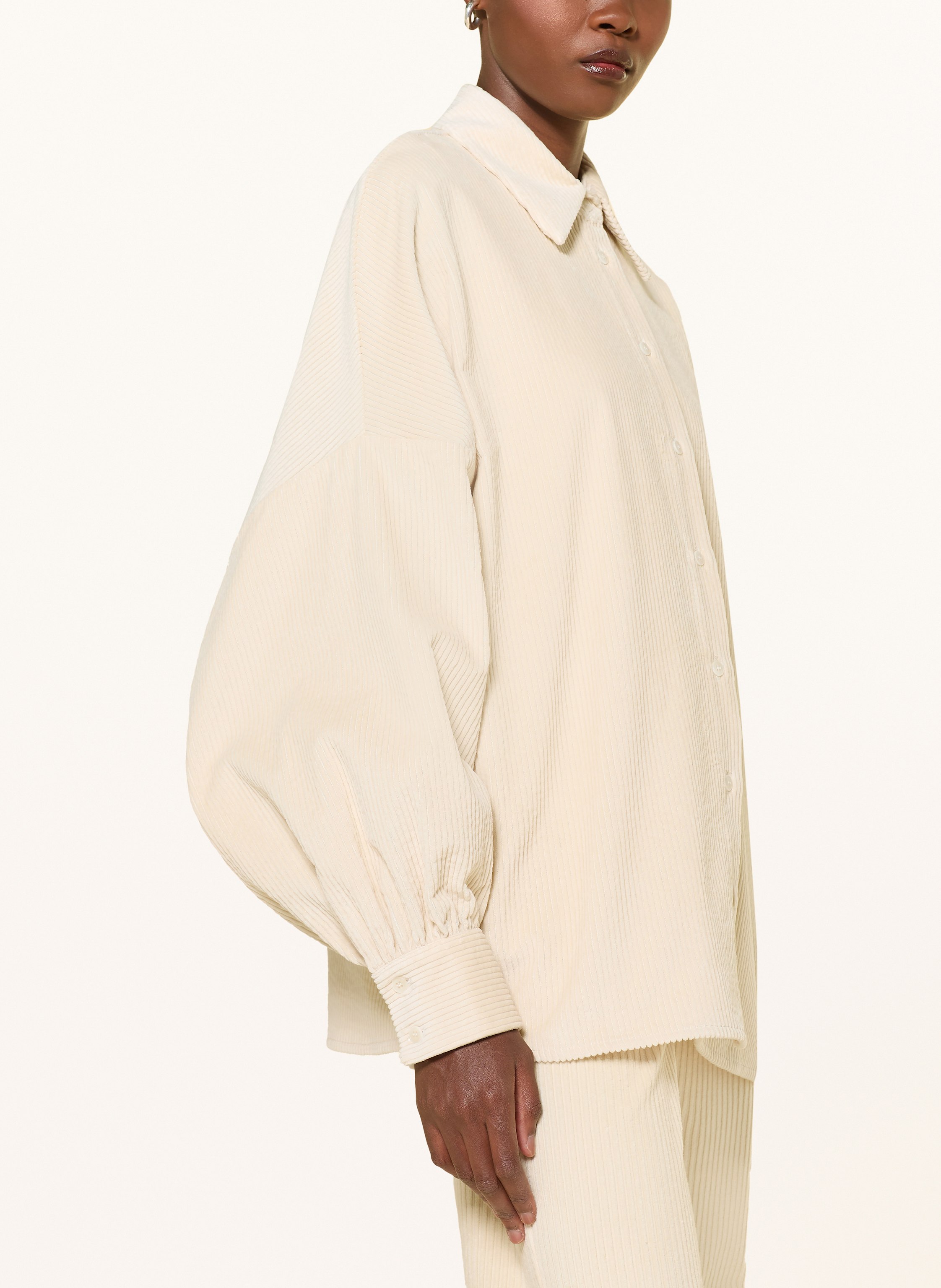 Thumbnail - Sosue Oversized-Hemdbluse Antonia Aus Cord weiss