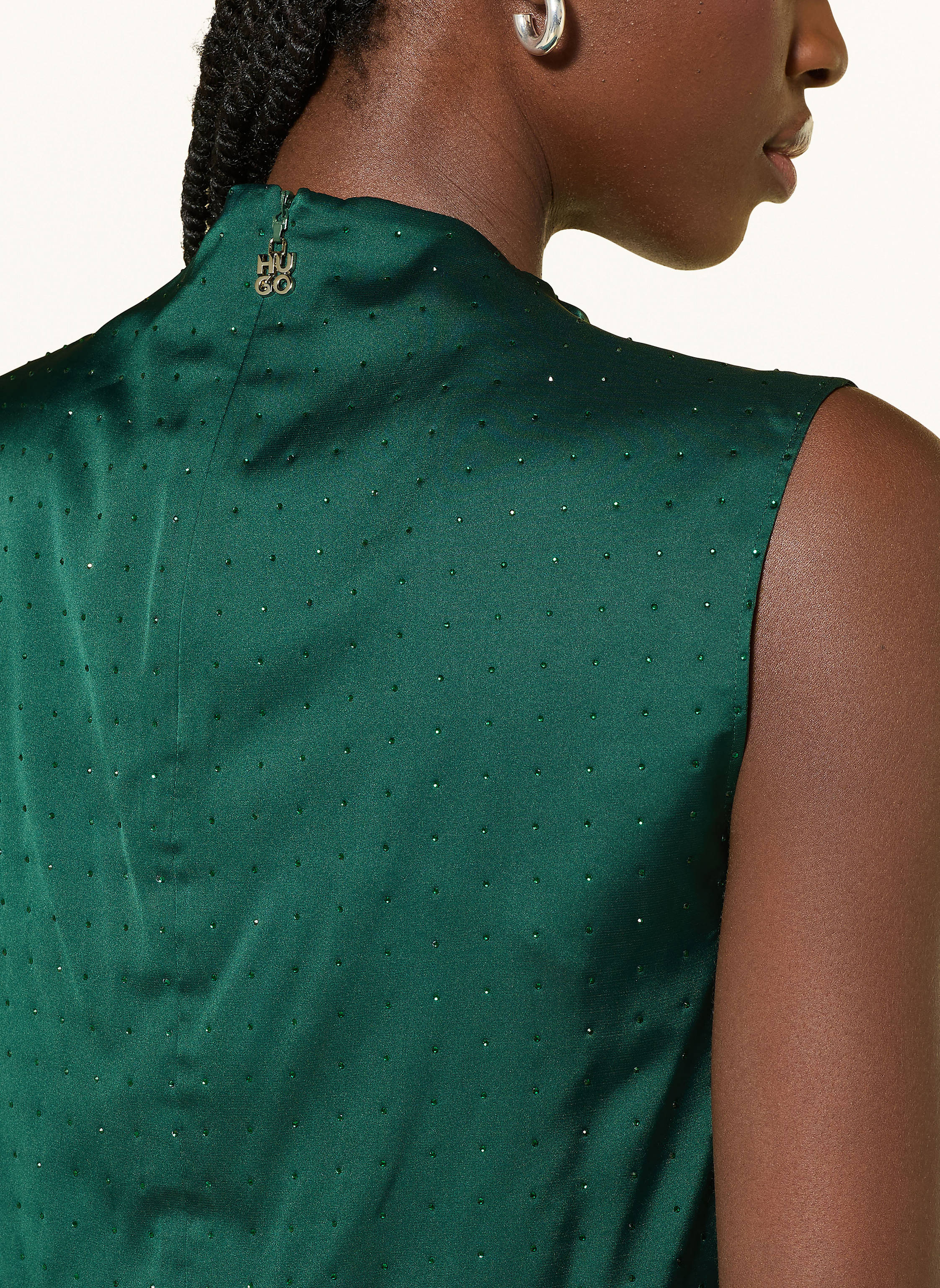 Thumbnail - Hugo Satintop Casmini Mit Schmucksteinen gruen