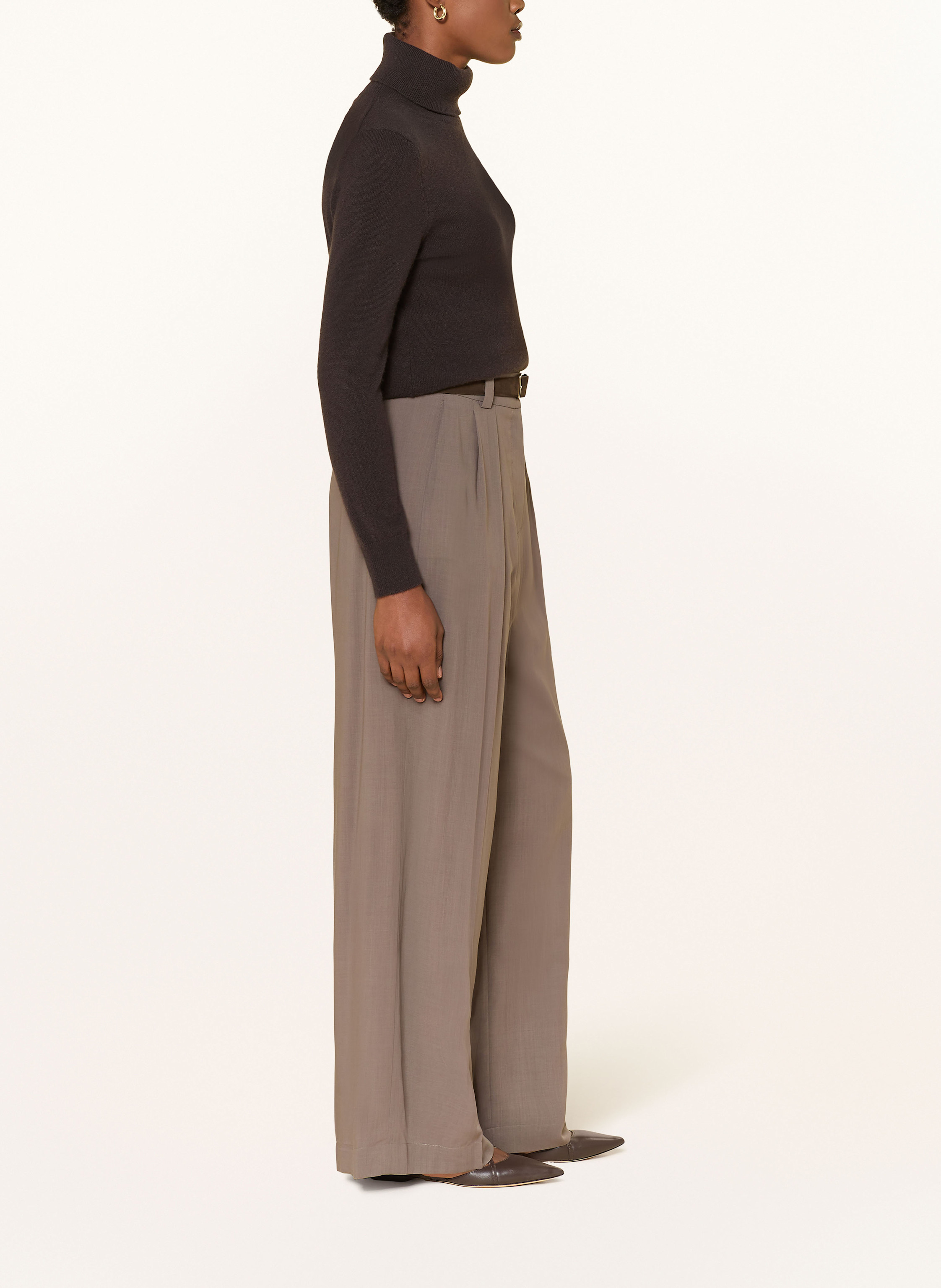 Thumbnail - Joseph Marlenehose braun