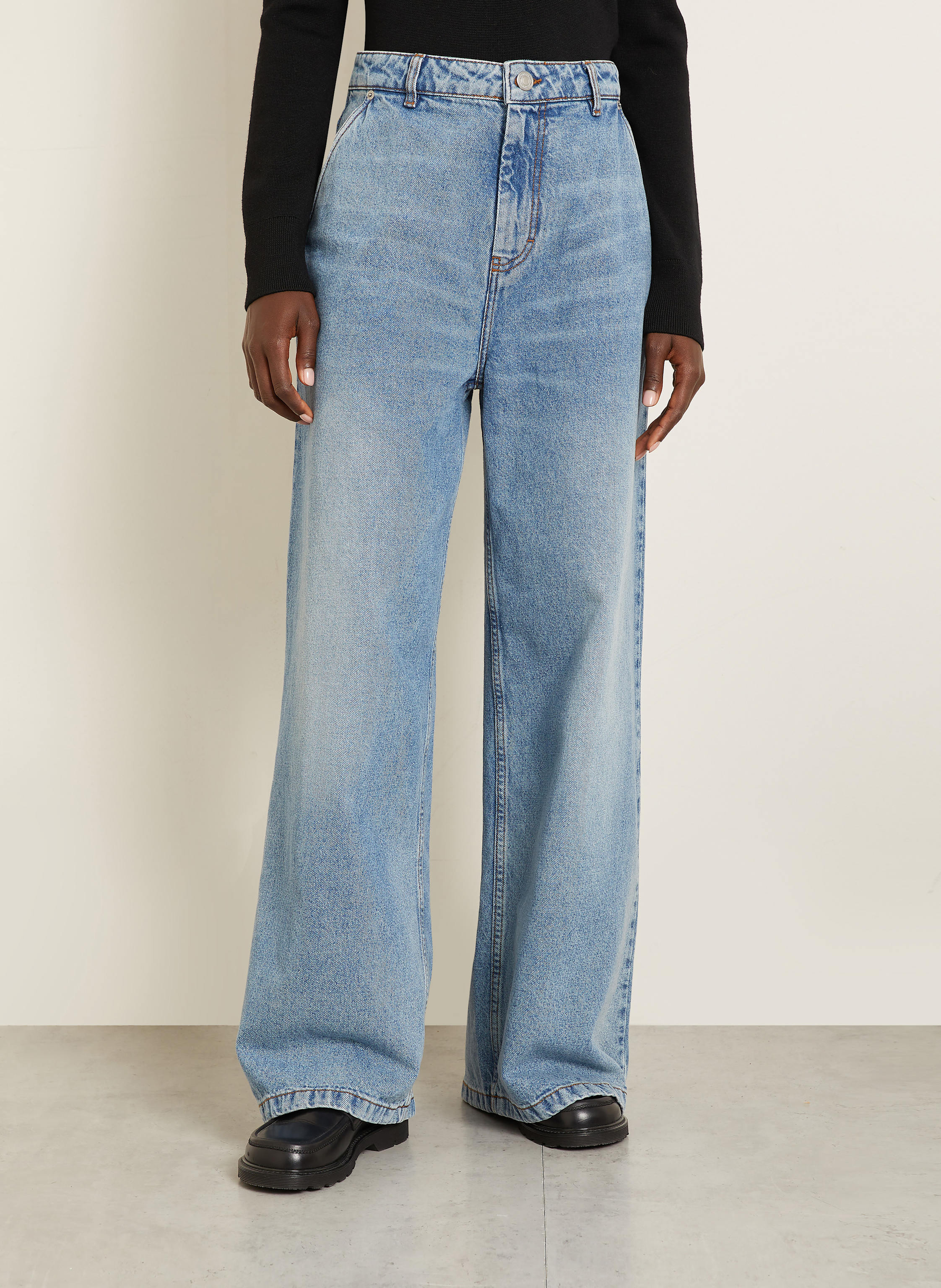 Thumbnail - Ami Paris Wide Leg Jeans weiss