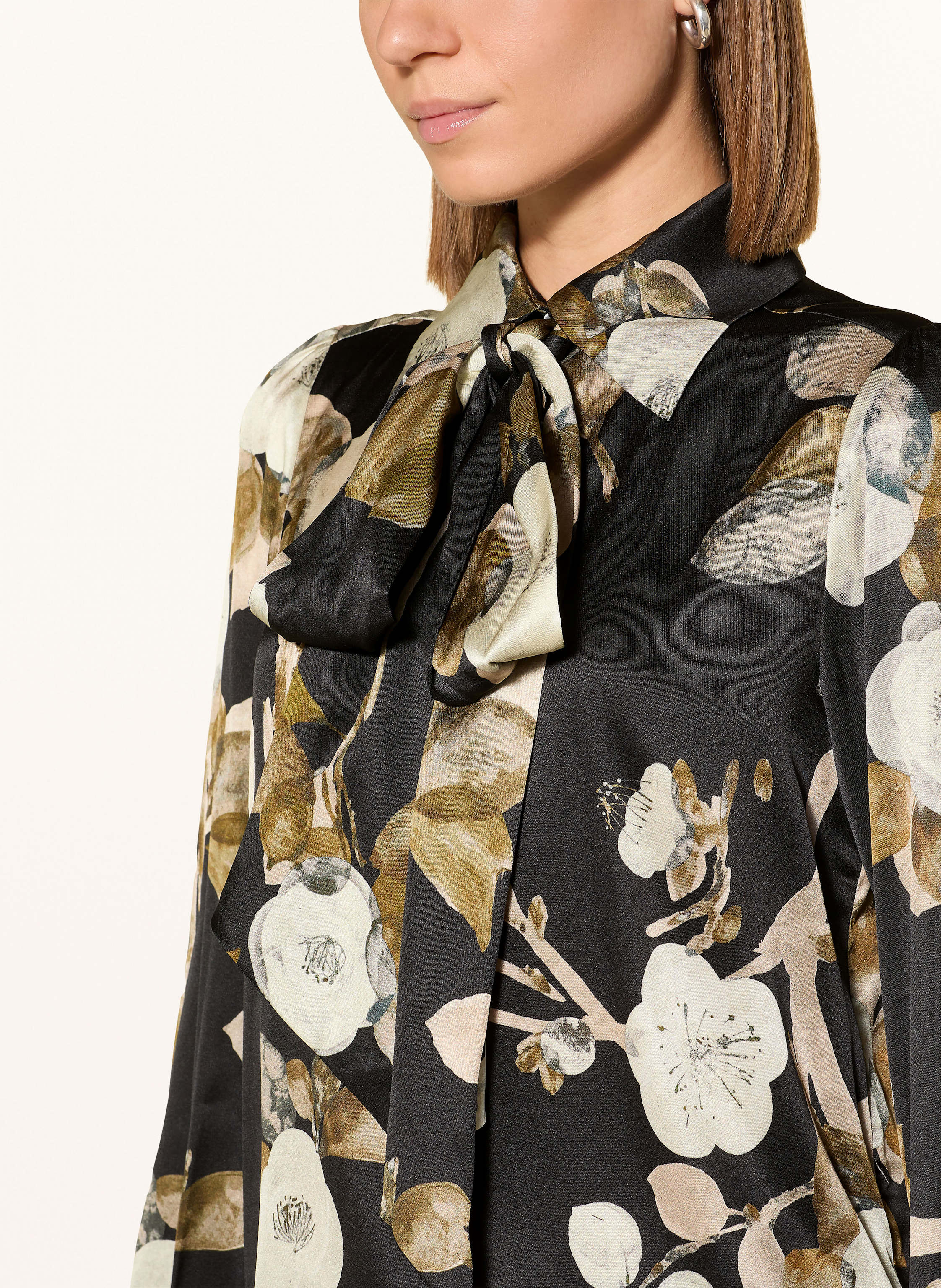 Thumbnail - Dea Kudibal Blusenshirt Aus Seide Mit Abnehmbarer Schluppe schwarz