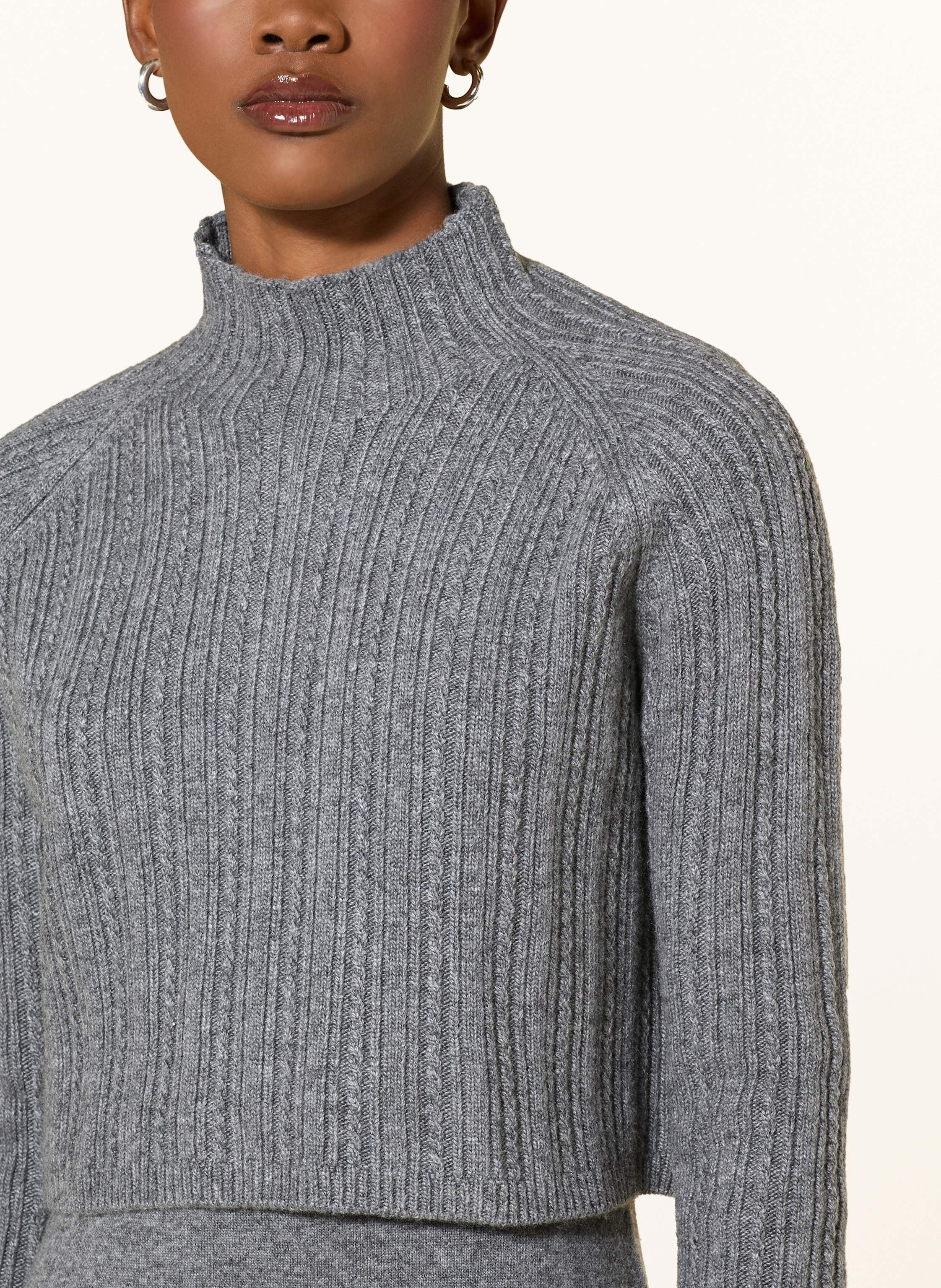 Thumbnail - Maje Set: Strickkleid Und Pullover grau