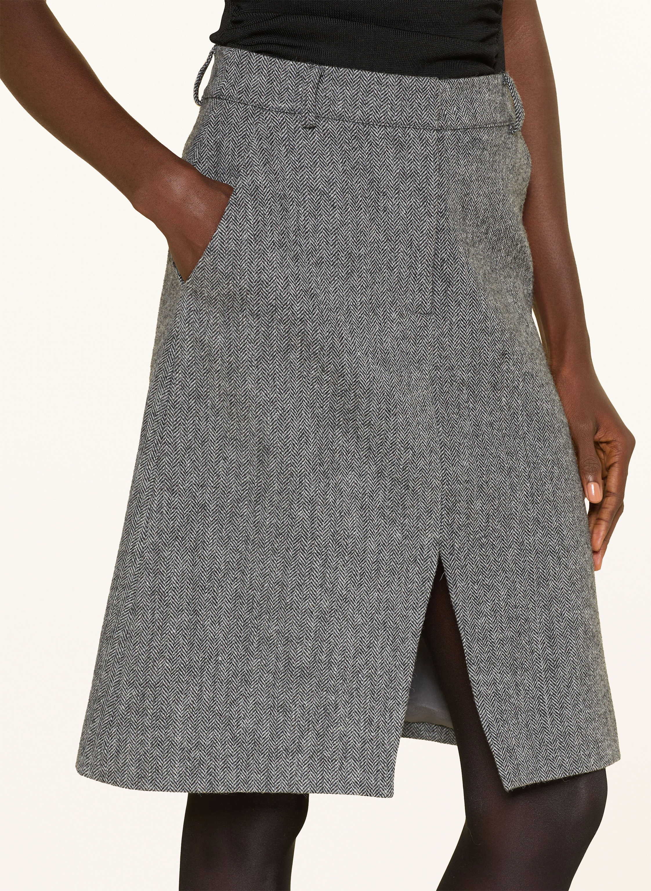 Thumbnail - Self-Portrait Rock grau