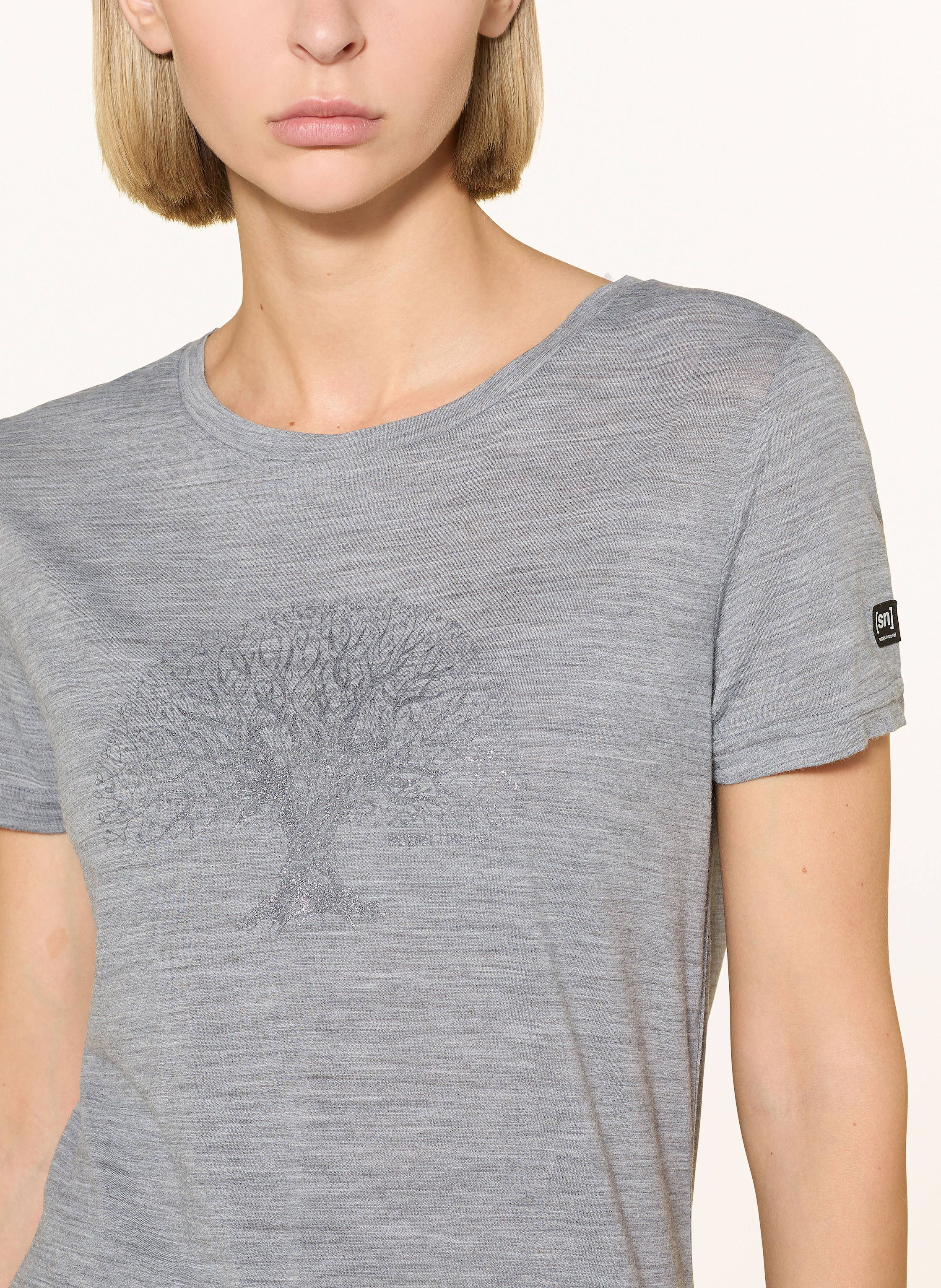 Thumbnail - Super.Natural T-Shirt Tree Of Knowledge Mit Merinowolle grau
