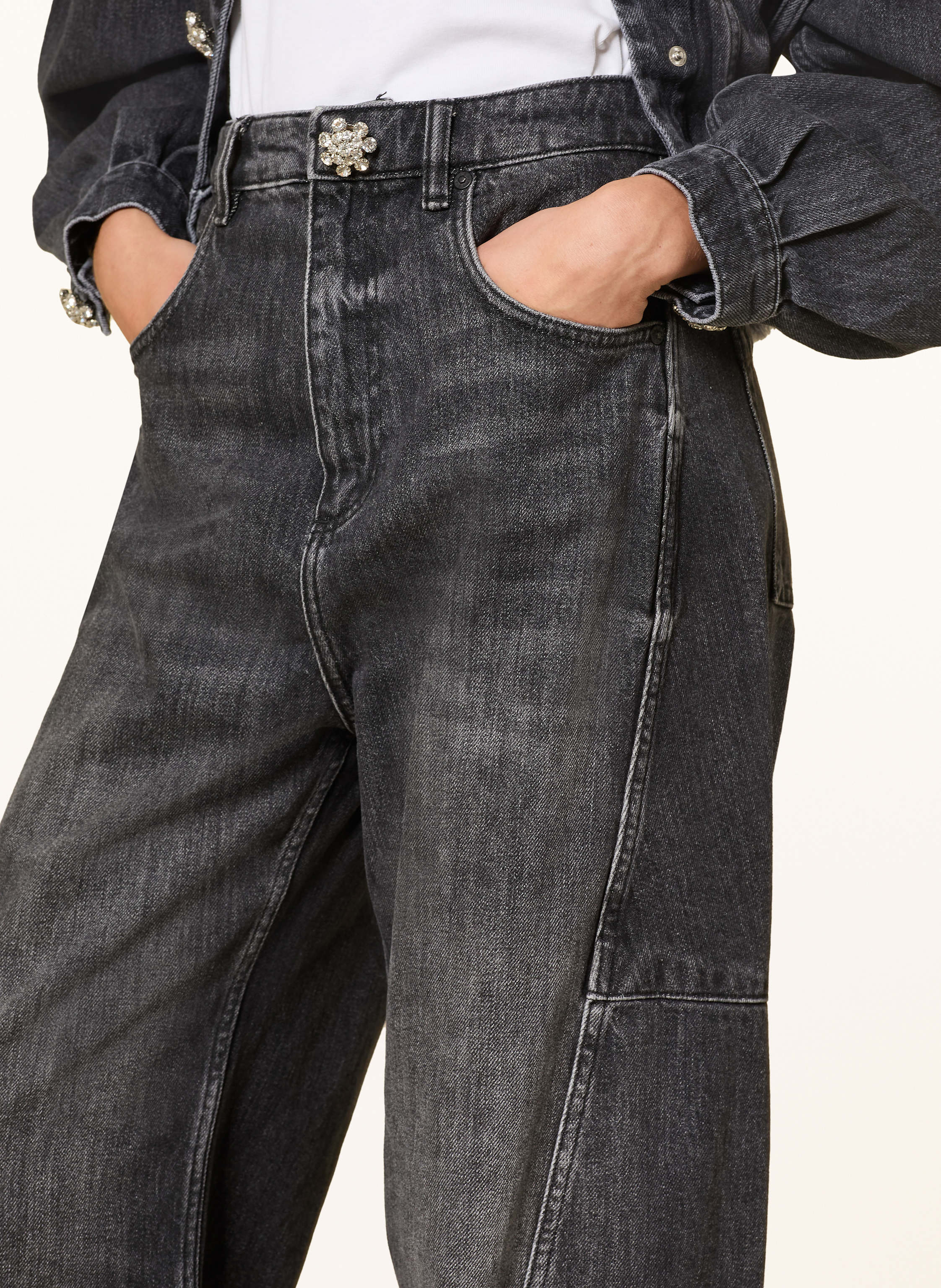 Thumbnail - Allsaints Barreljeans Carter Mit Schmucksteinen schwarz