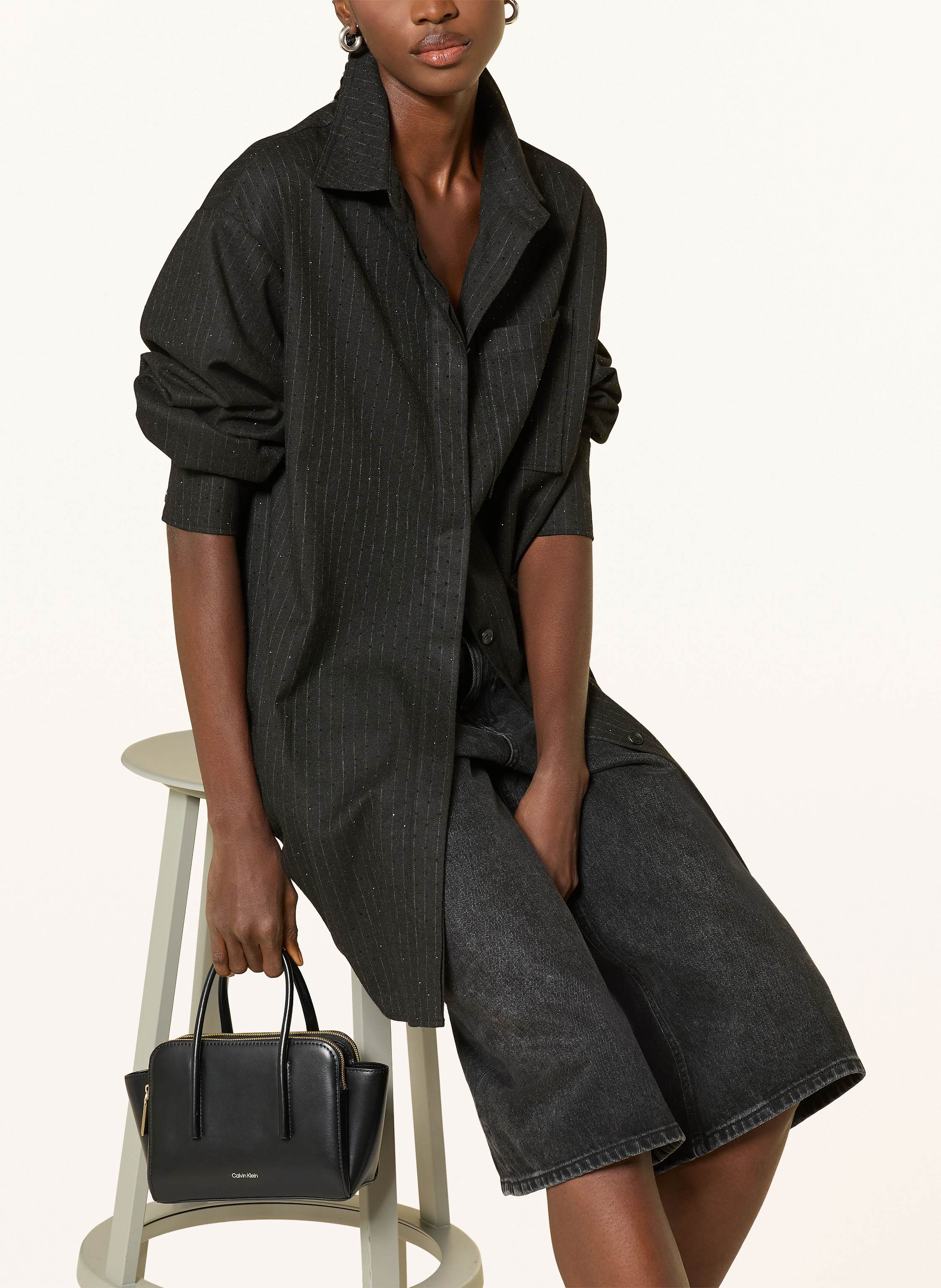 Thumbnail - Karo Kauer Oversized-Hemdbluse Mit Schmucksteinen schwarz