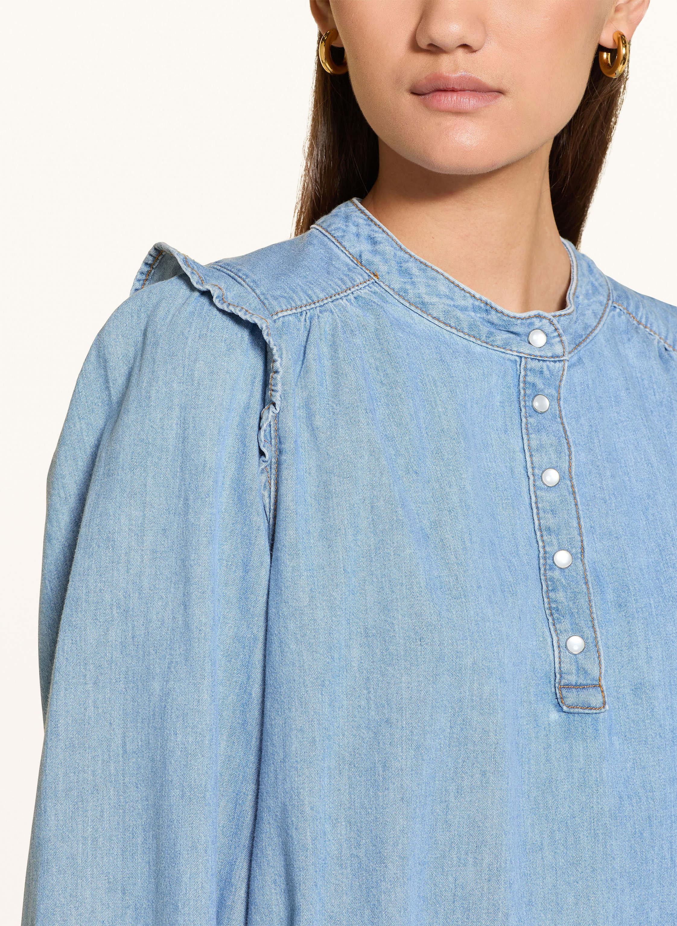 Thumbnail - Ba&Sh Jeansbluse Lio Mit Volants blau