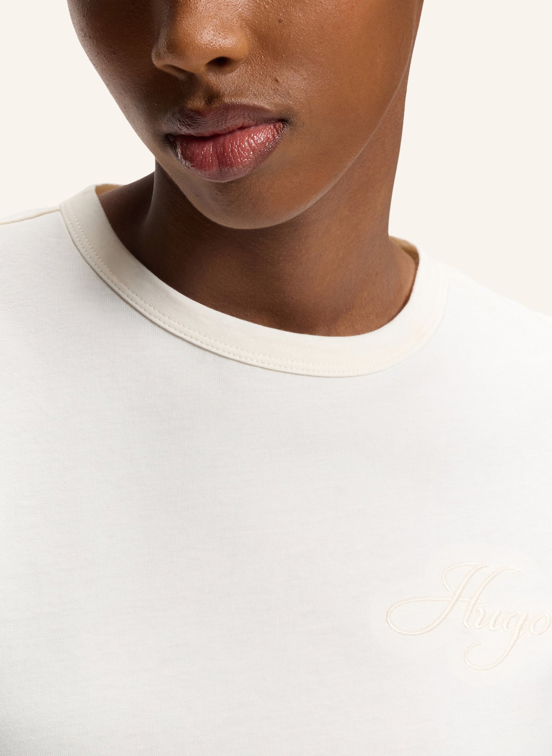 Thumbnail - Hugo T-Shirt Damacia_7 Regular Fit beige