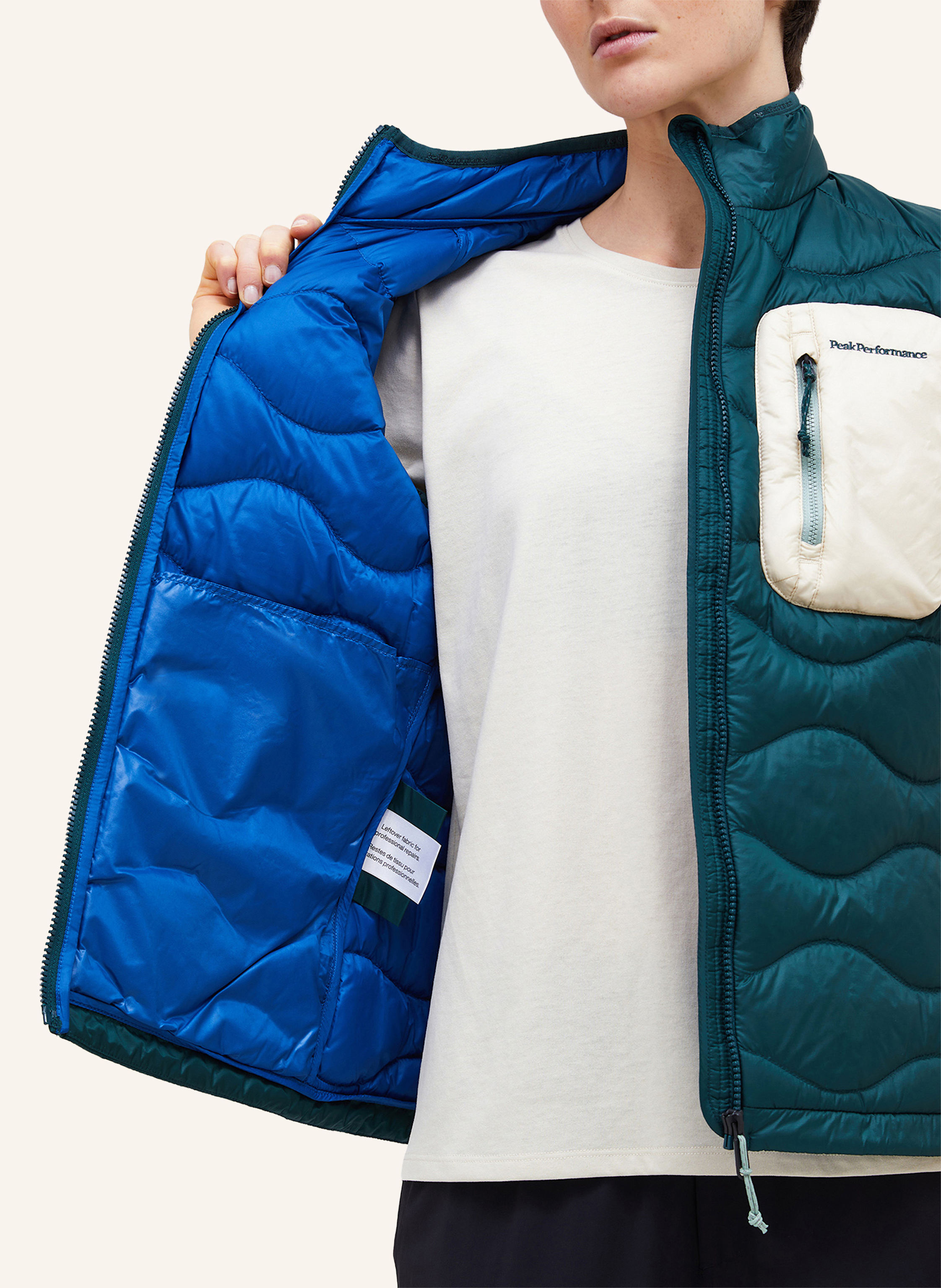 Thumbnail - Peak Performance Daunenweste Helium Utility gruen