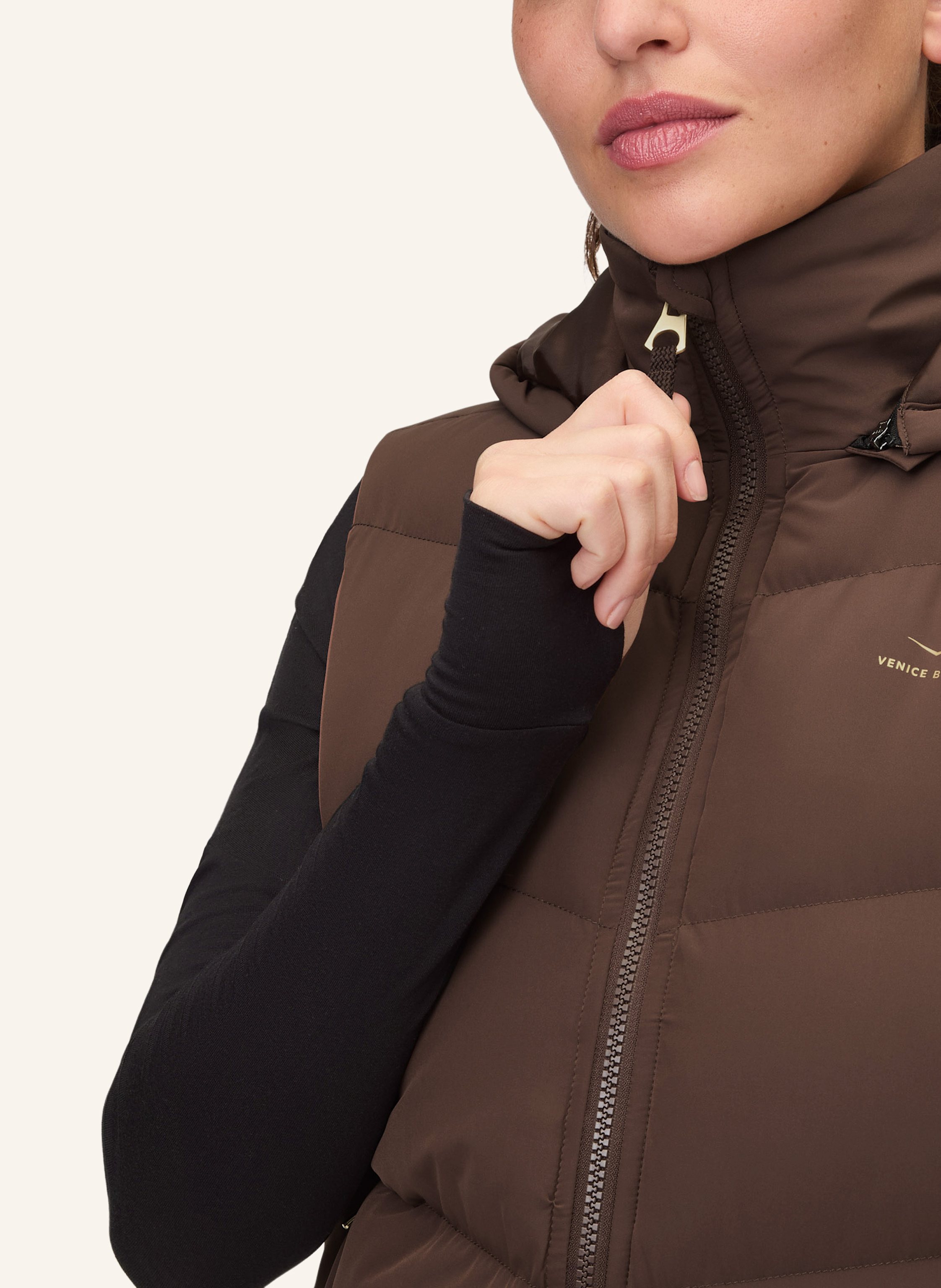 Thumbnail - Venice Beach Weste Vb Issi braun