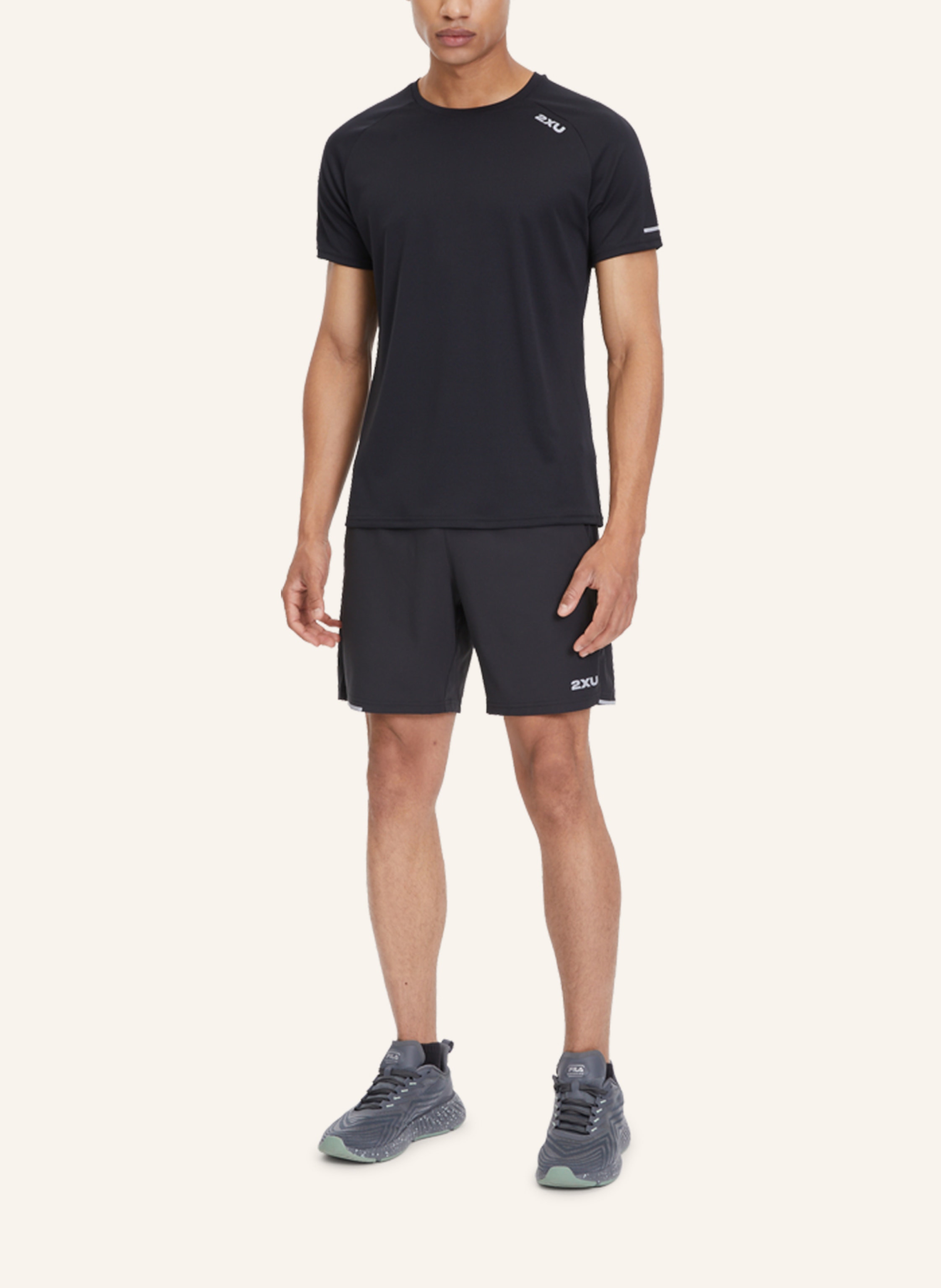 Thumbnail - 2xu Laufshirt Aero Tee schwarz