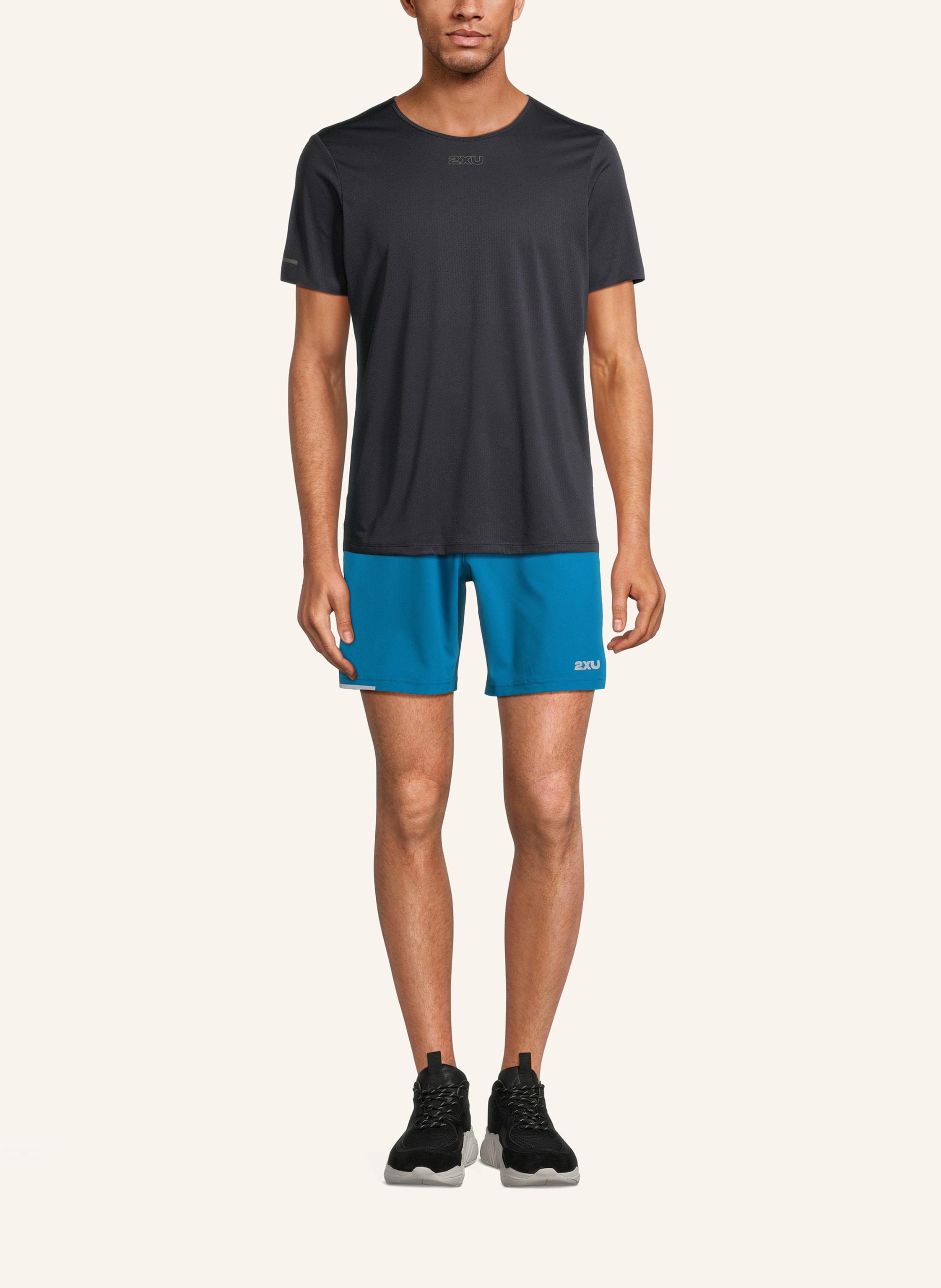 Thumbnail - 2xu Laufshirt Light Speed Tech Tee schwarz