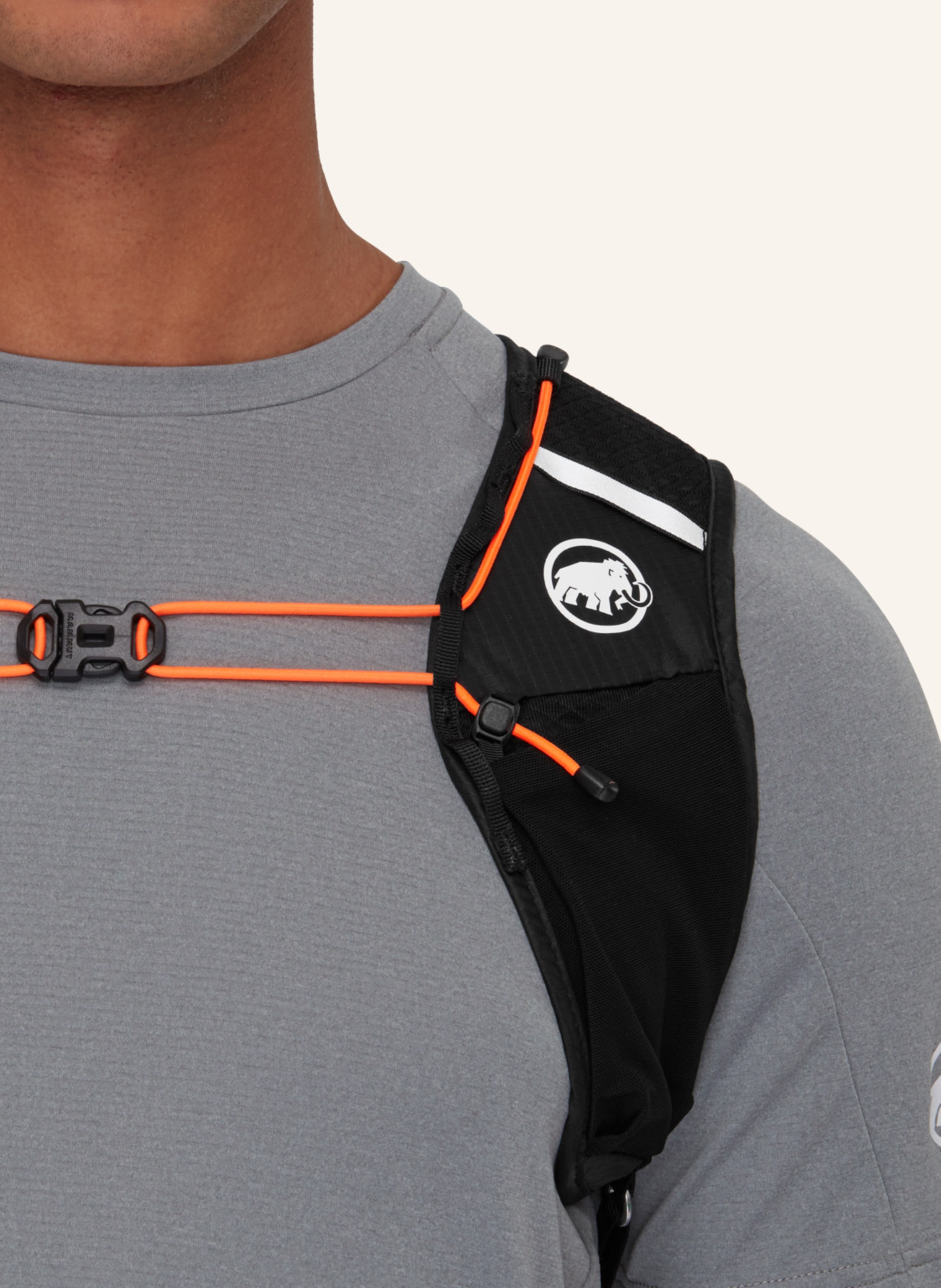Thumbnail - Mammut Trekking- & Wanderrucksack Aenergy 18 schwarz