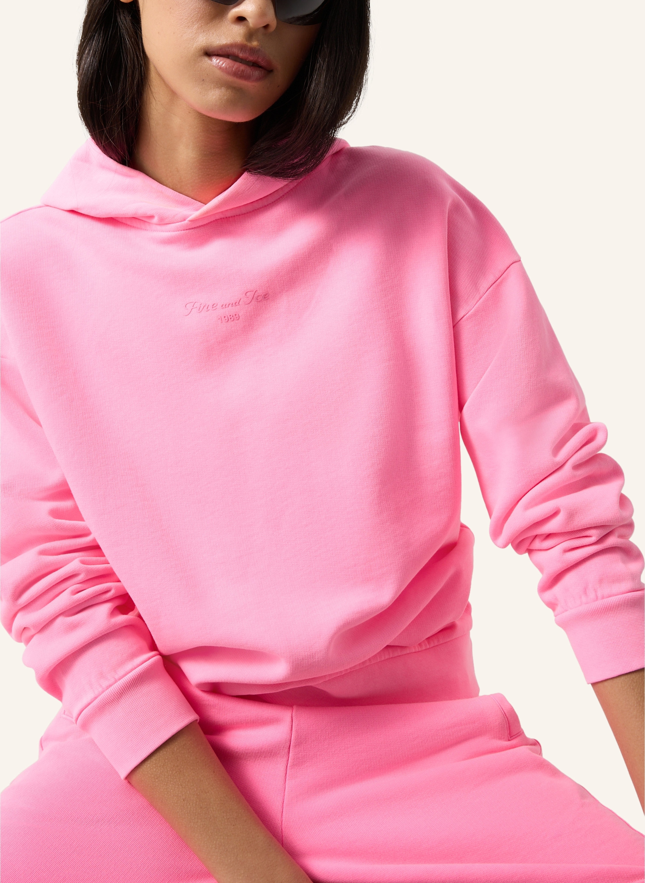 Thumbnail - Fire+Ice Sweatshirt pink