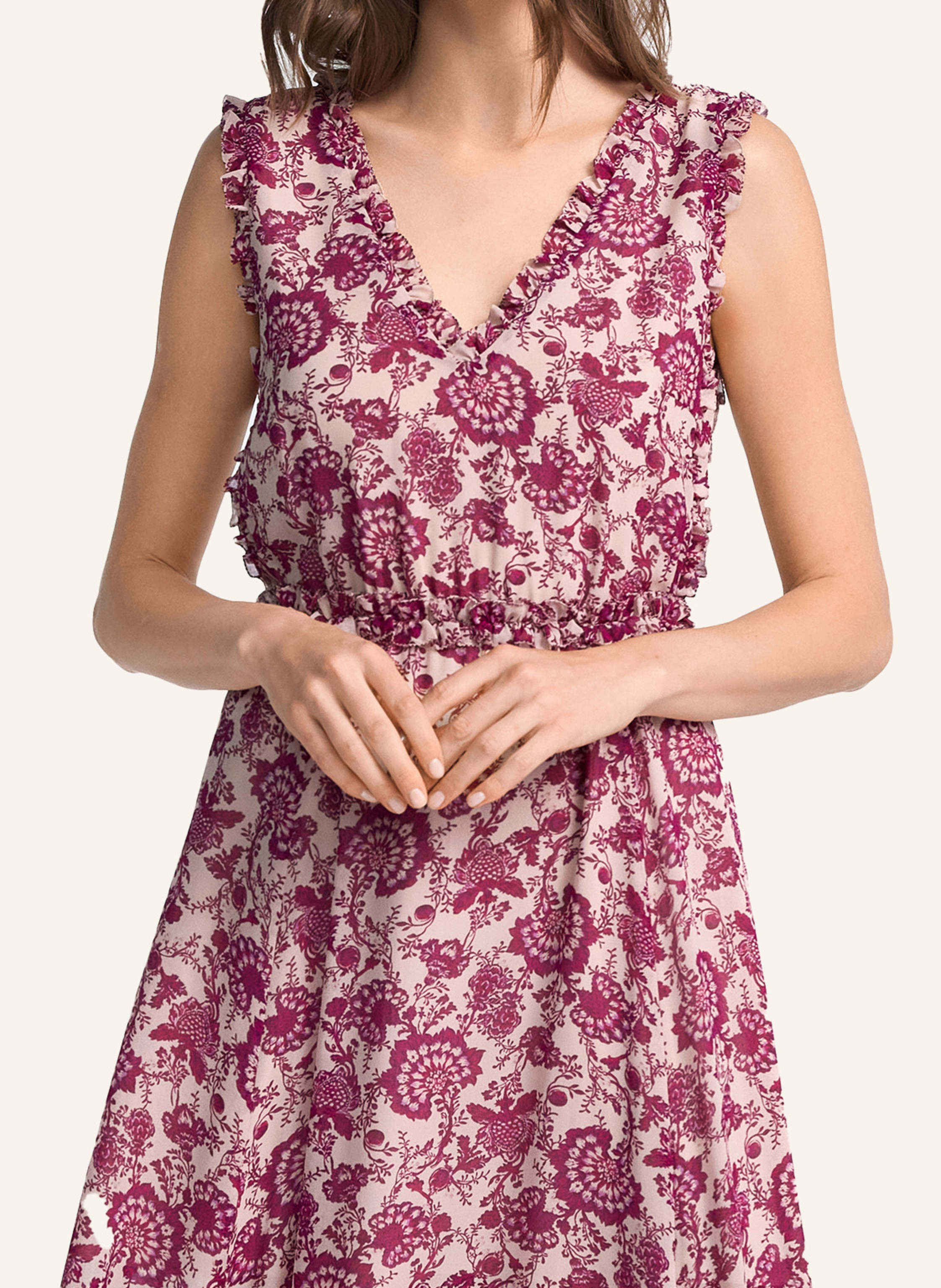 Thumbnail - Claire Luise Talliertes Maxikleid lila