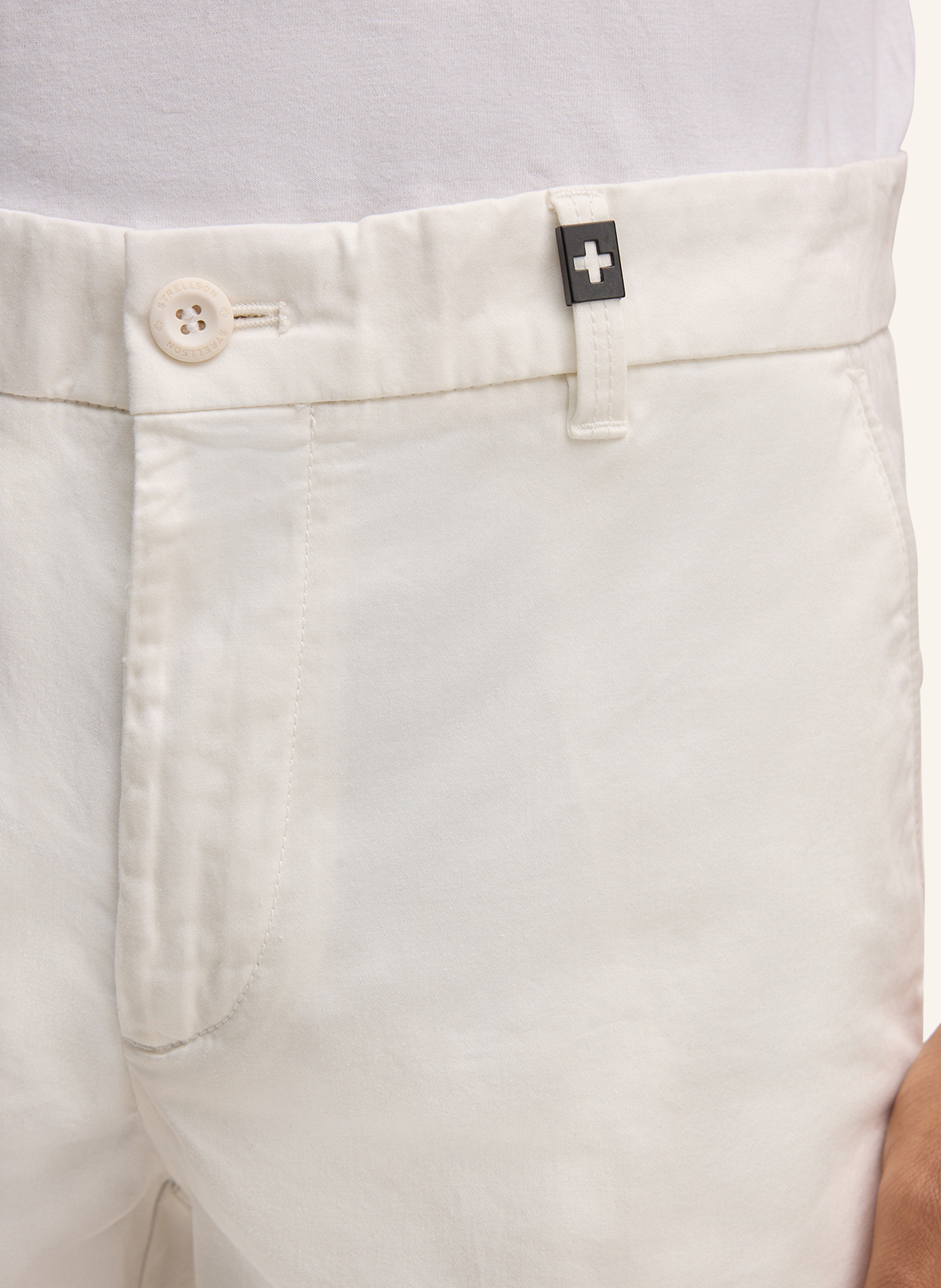 Thumbnail - Strellson Chino-Shorts Crush weiss