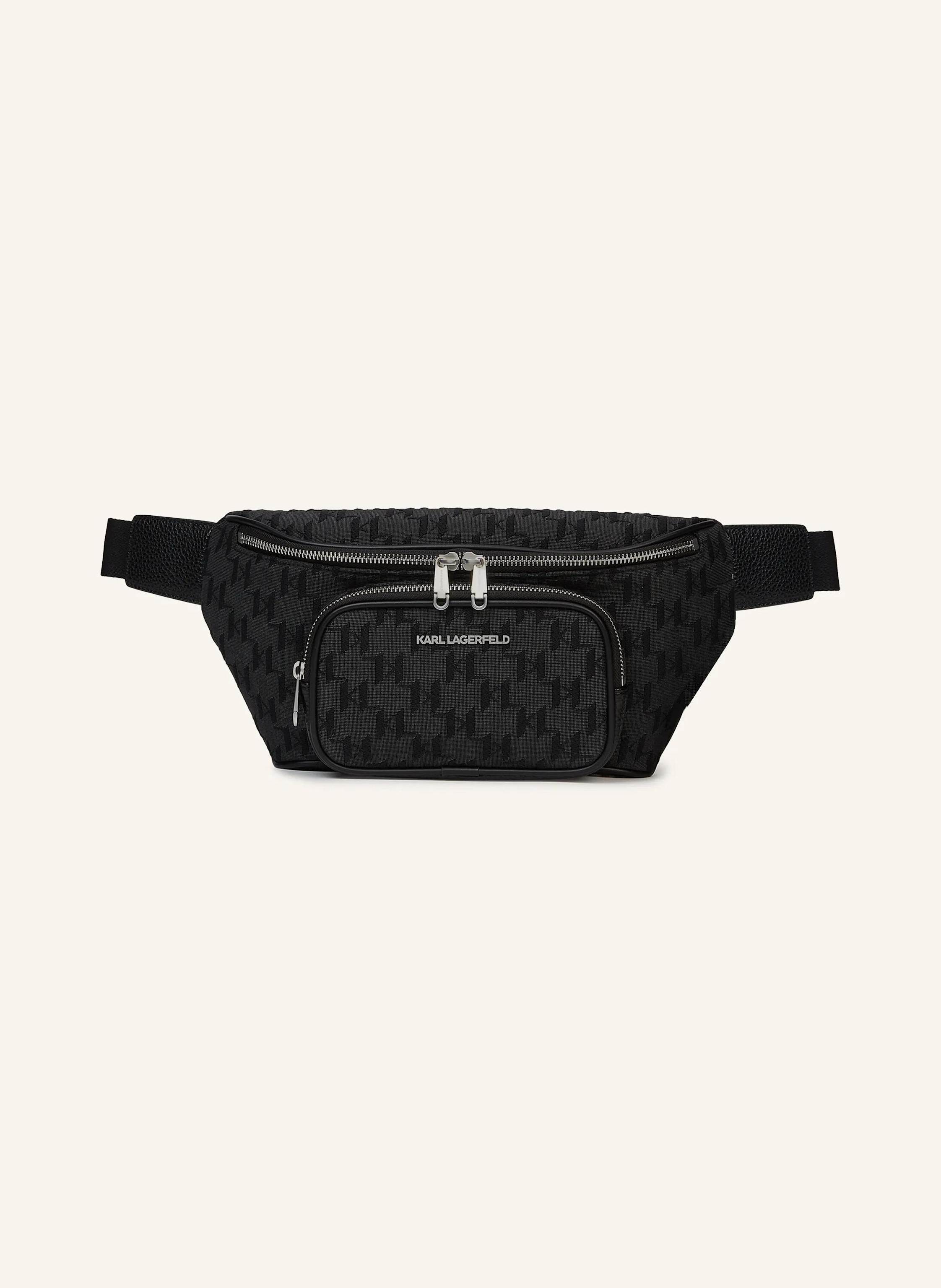 Karl Lagerfeld Der Monogramm-Jacquard verleiht dieser Gürteltasche, die für bequemes Tragen mit freien Händen konzipiert wurde, eine haptische Note. Der verstellbare Gurt und die schlanken Reißverschlusstaschen verl in schwarz