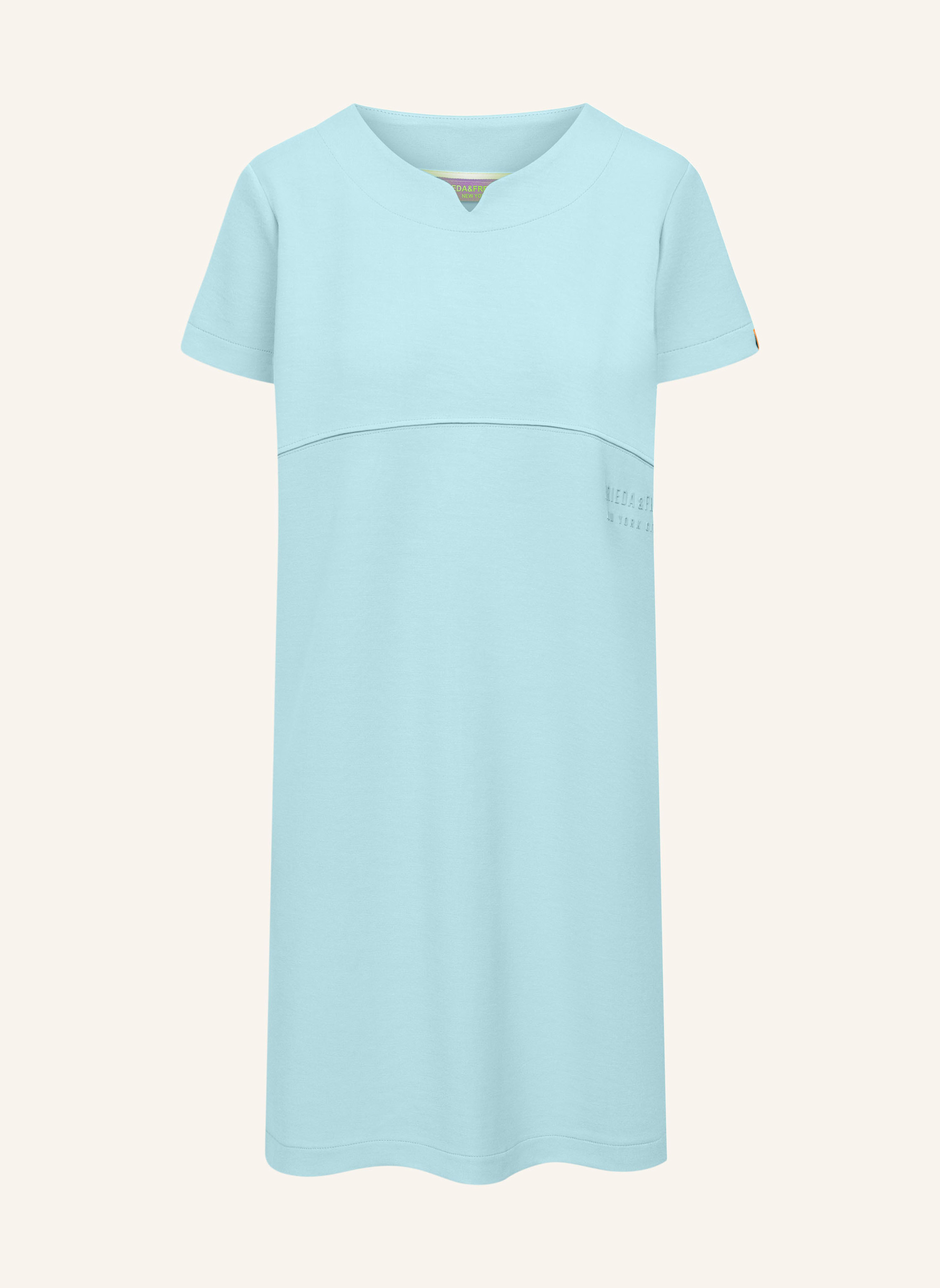 FRIEDA & FREDDIES Sweat Dress — wie man einen umgekehrten Dreieck- oder V-Typ kleidet und breite Schultern ausgleicht